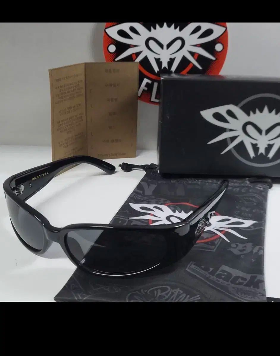 ブラックフライ マイクロフライ2 光沢ブラック