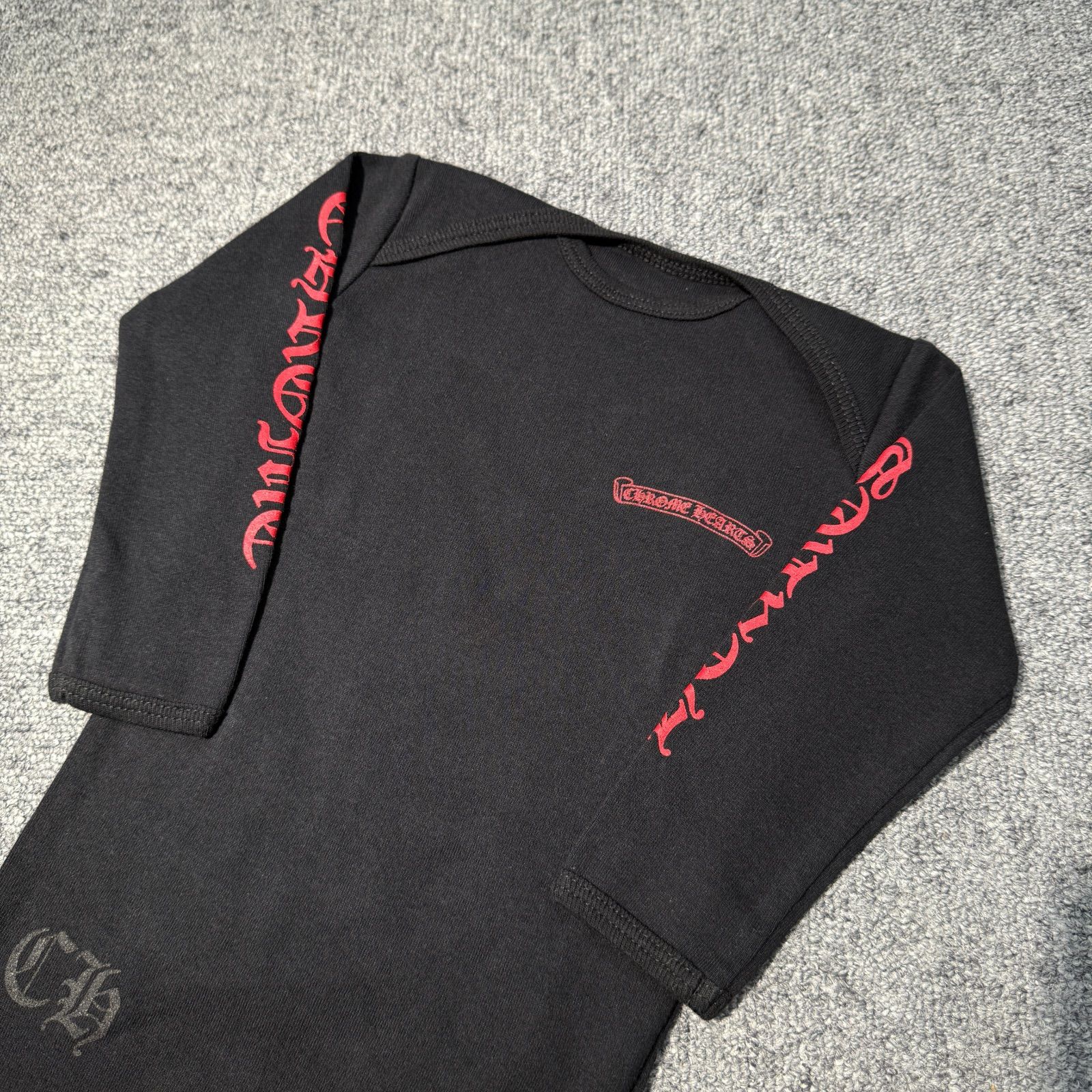 ♥ Chrome hearts クロムハーツ SCROLL LABEL ROMPER ベビー服 ロンパース 12m