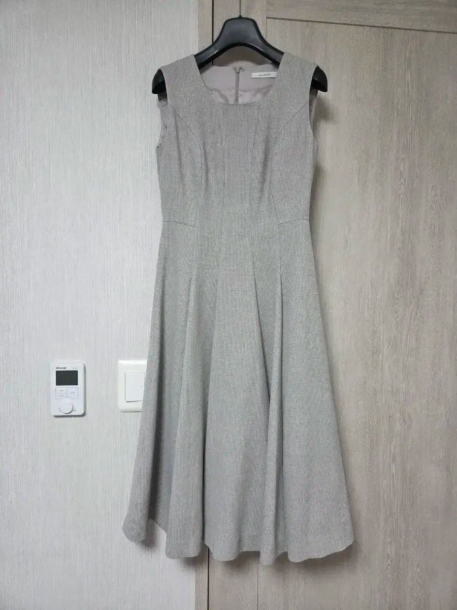 実際に着用1時間 JJ JIGOTT ジェイジェイジゴット ONE PIECE 55サイズ