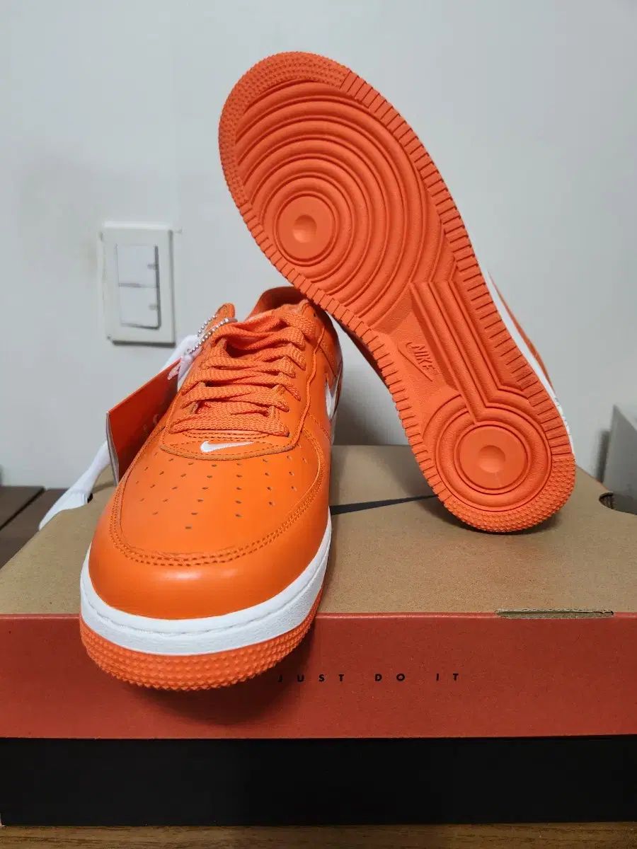  ナイキ エアフォース1 ロー OF THE MONTH シューズ(男性用) バスケットボール