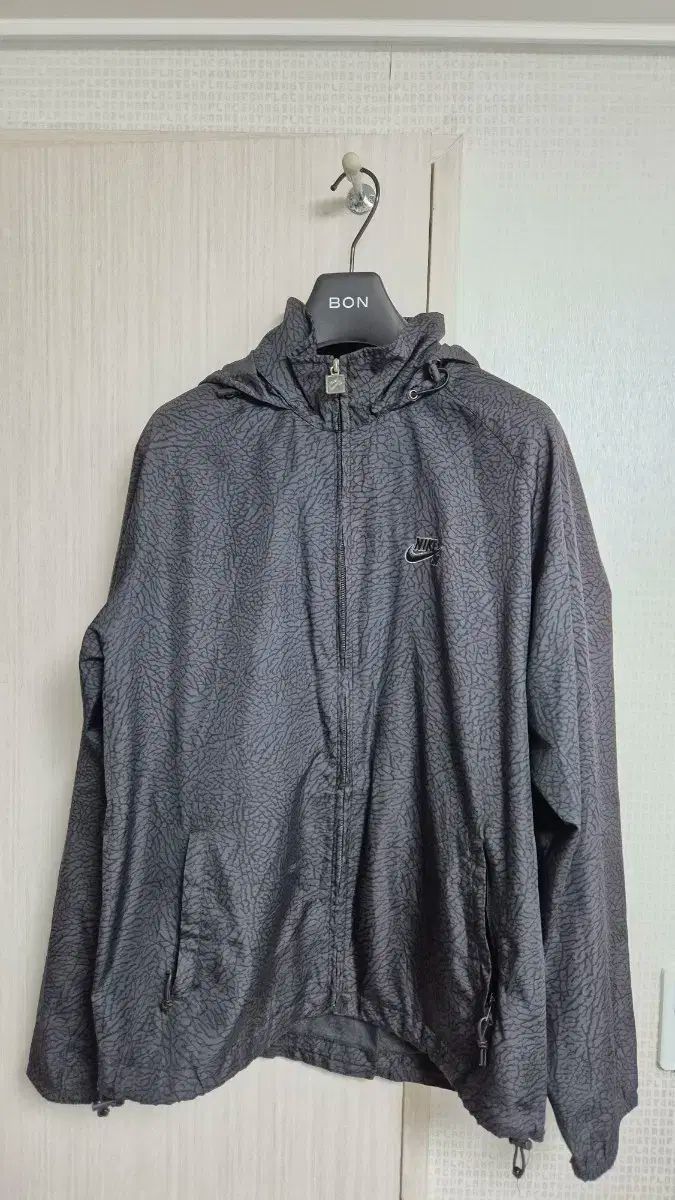 NIKE SB ELEPHANT WINDBREAKER