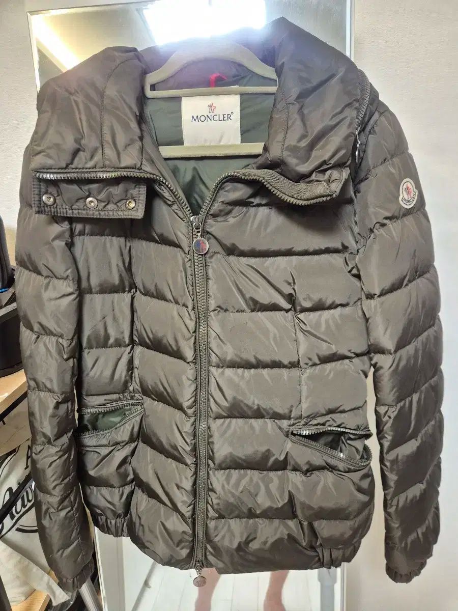 正規品 MONCLER モンクレール レディース ダウン ジャケット カーキ