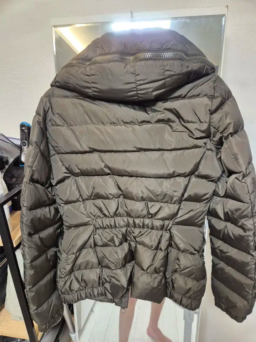 正規品 MONCLER モンクレール レディース ダウン ジャケット カーキ