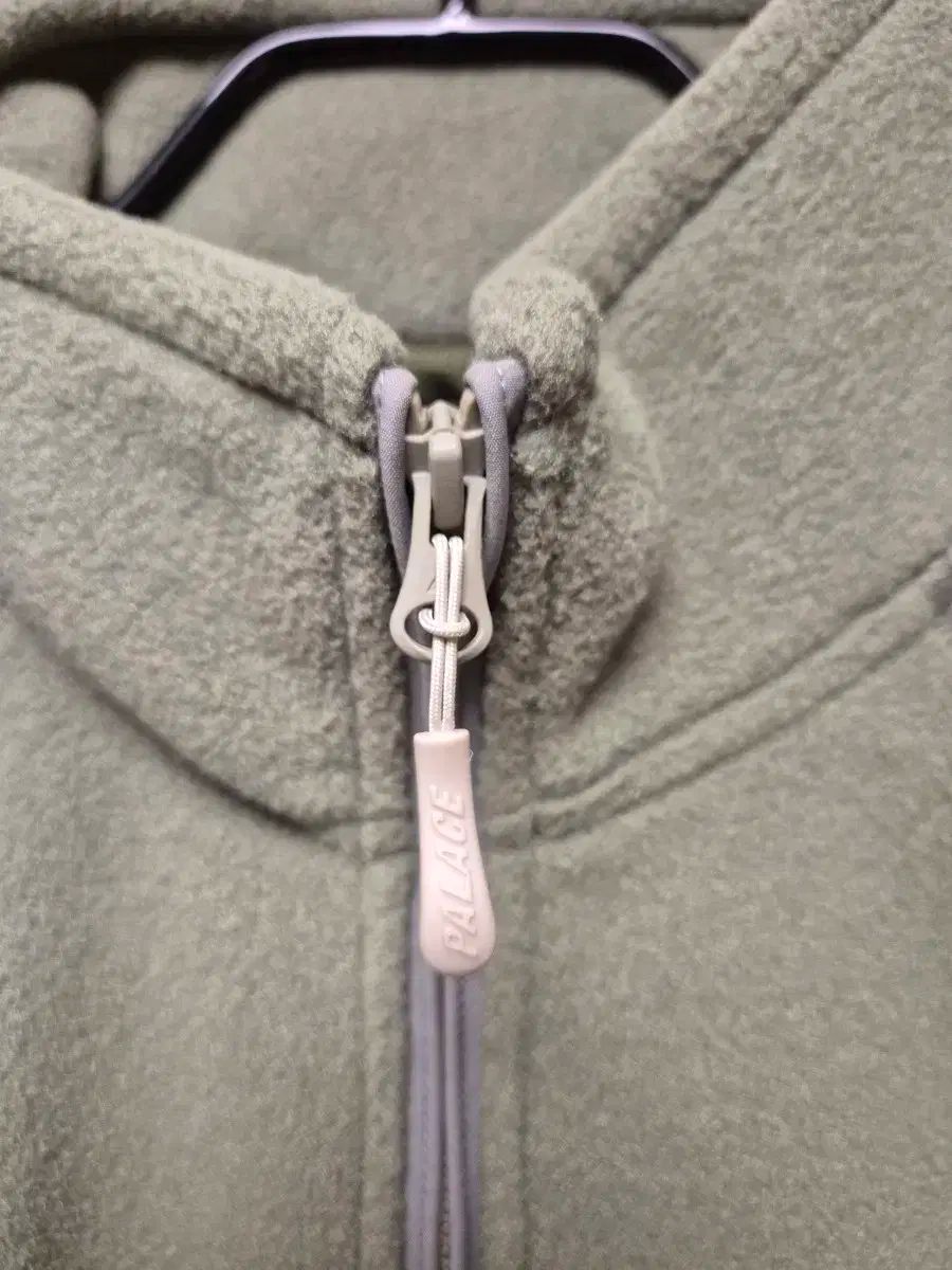 パレス ポーラテック デュオ フリース オリーブ L