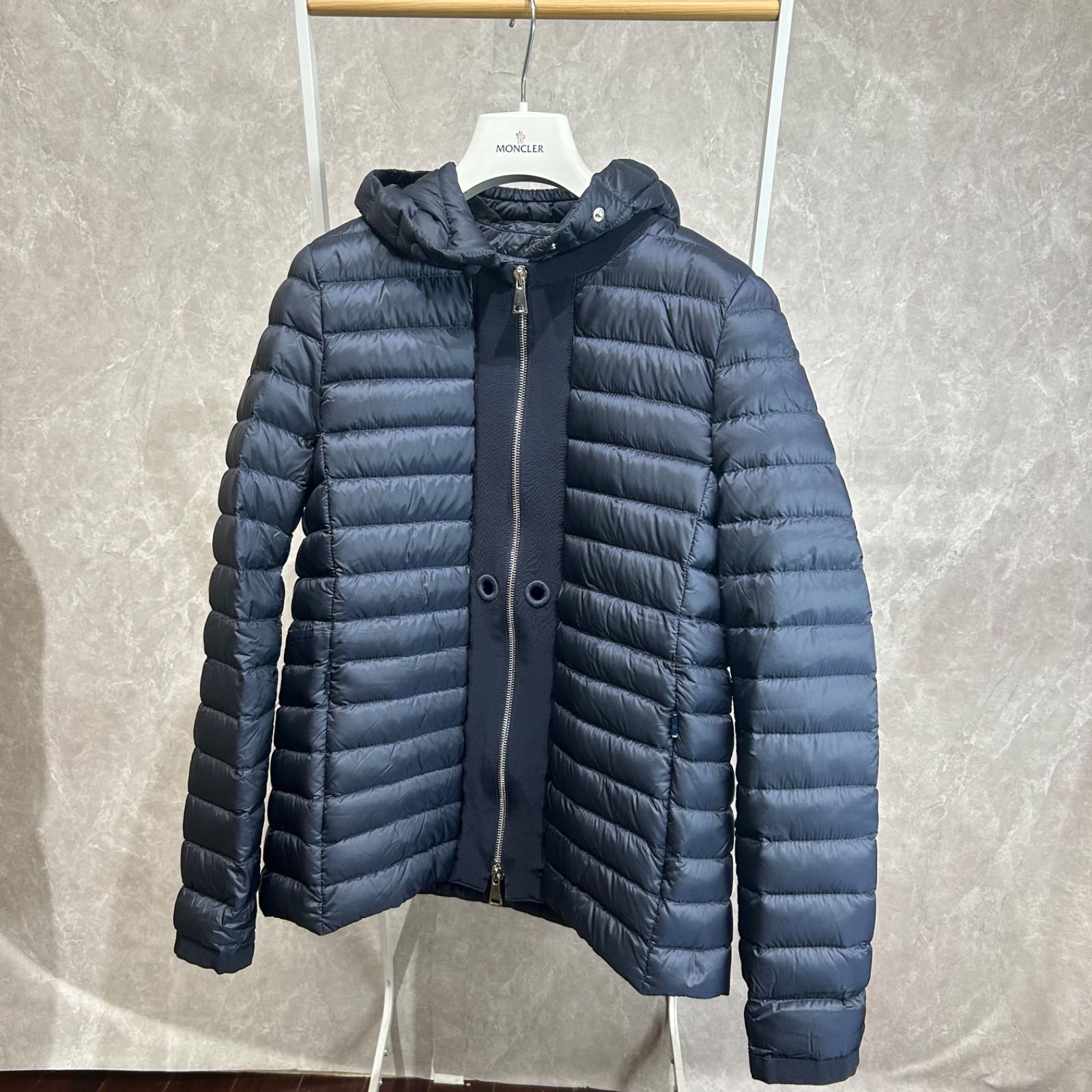 MONCLER モンクレールライトダウンジャケットネイビー2