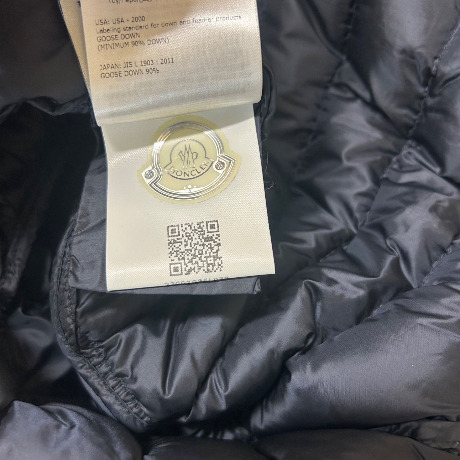 MONCLER モンクレールライトダウンジャケットネイビー2