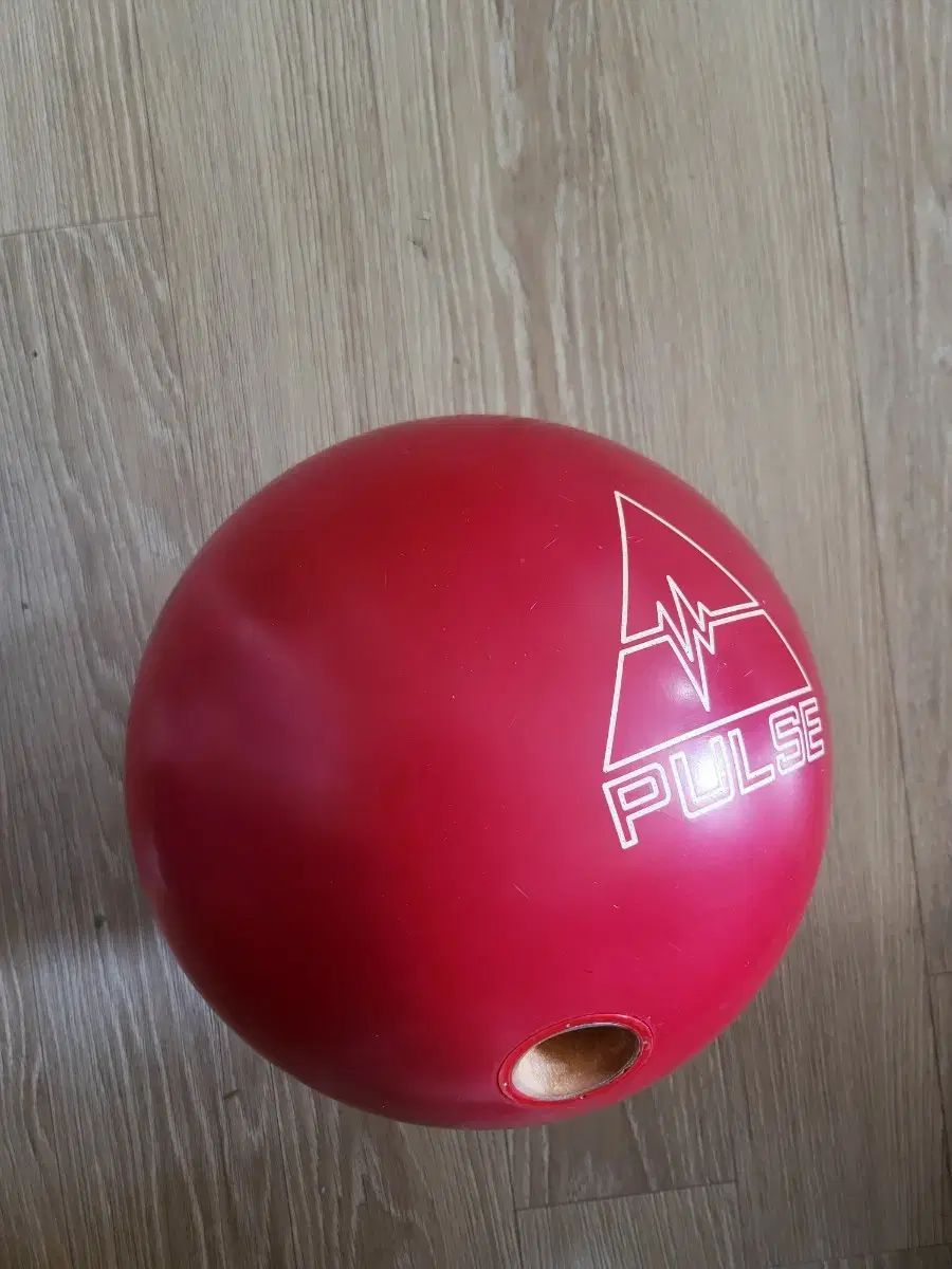 p ボーリングボール