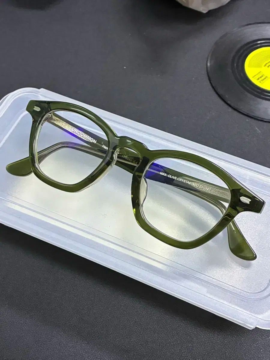 アンコモンアイウェア MAX オリーブクリスタル