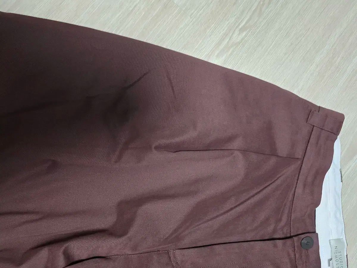 スタジオニコルソン ソルテ パンツ チェスナット - L サイズ