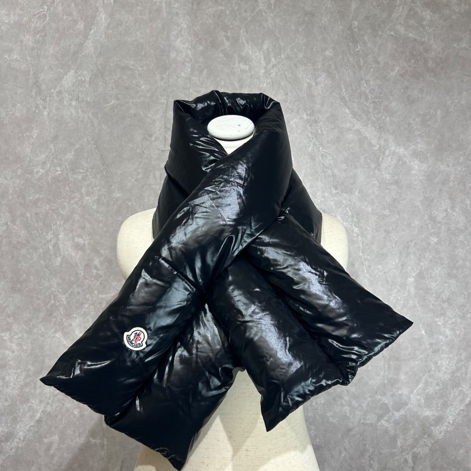 【極美品！！】MONCLER モンクレール ダウン マフラー ブラック ロゴ 極美品！！】MONCLER モンクレール ダウン マフラー ブラック ロゴ