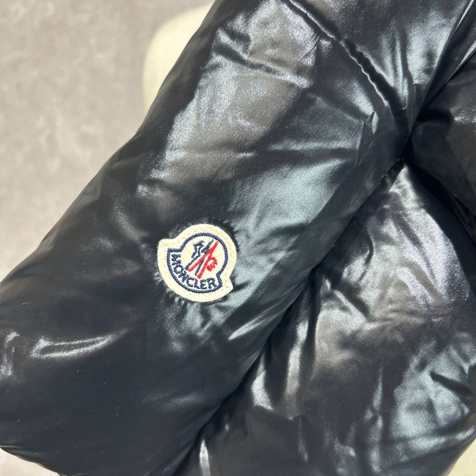 【極美品！！】MONCLER モンクレール ダウン マフラー ブラック ロゴ 極美品！！】MONCLER モンクレール ダウン マフラー ブラック ロゴ