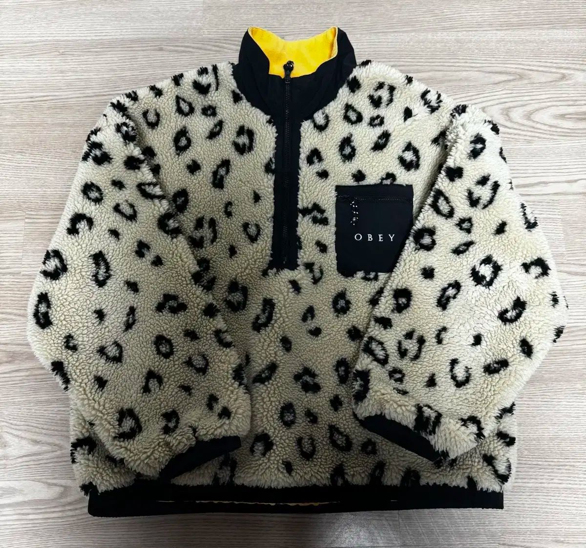 OBEY オベイ レディース ヒョウ柄フリース 55-66