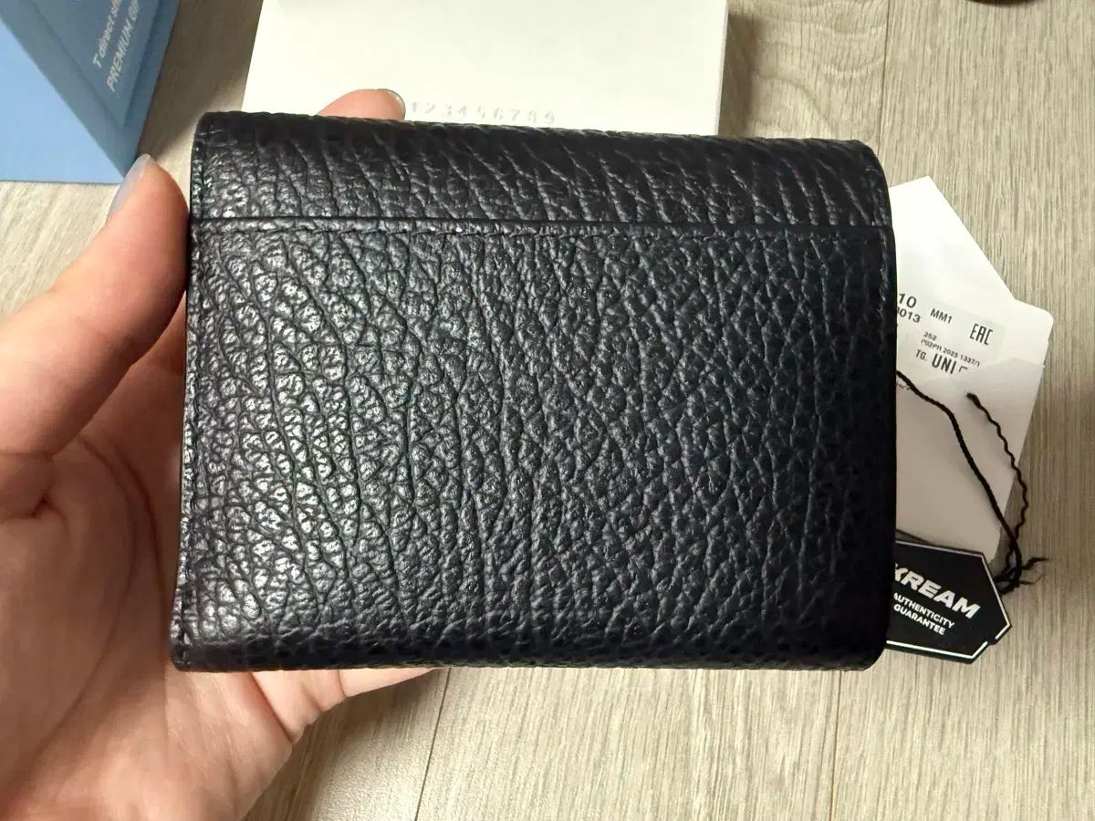 メゾン マルジェラ ジッパー トライ コンパクト トライフォールド 財布 ブラック