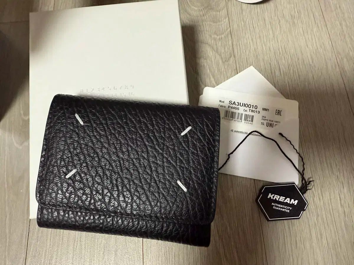 メゾン マルジェラ ジッパー トライ コンパクト トライフォールド 財布 ブラック