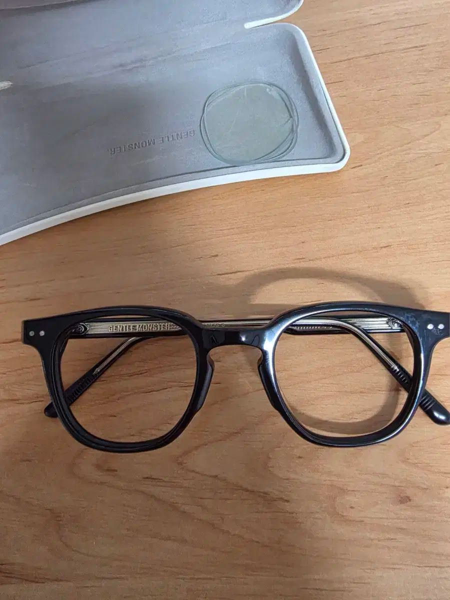 GENTLE MONSTER ジェントルモンスター ルー トゥー 01