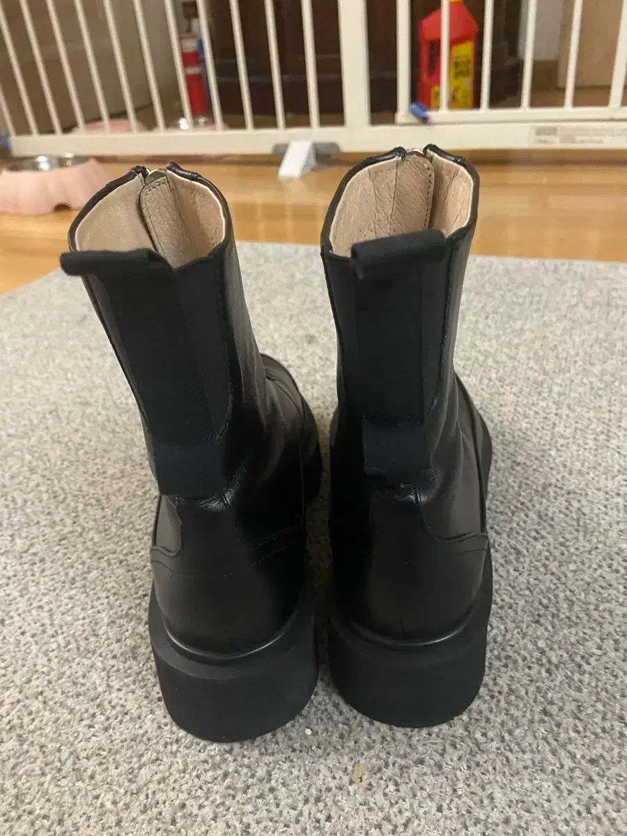 販売終了 ブラック ジッパー アンクル ブーツ SYSTEM 興味深い