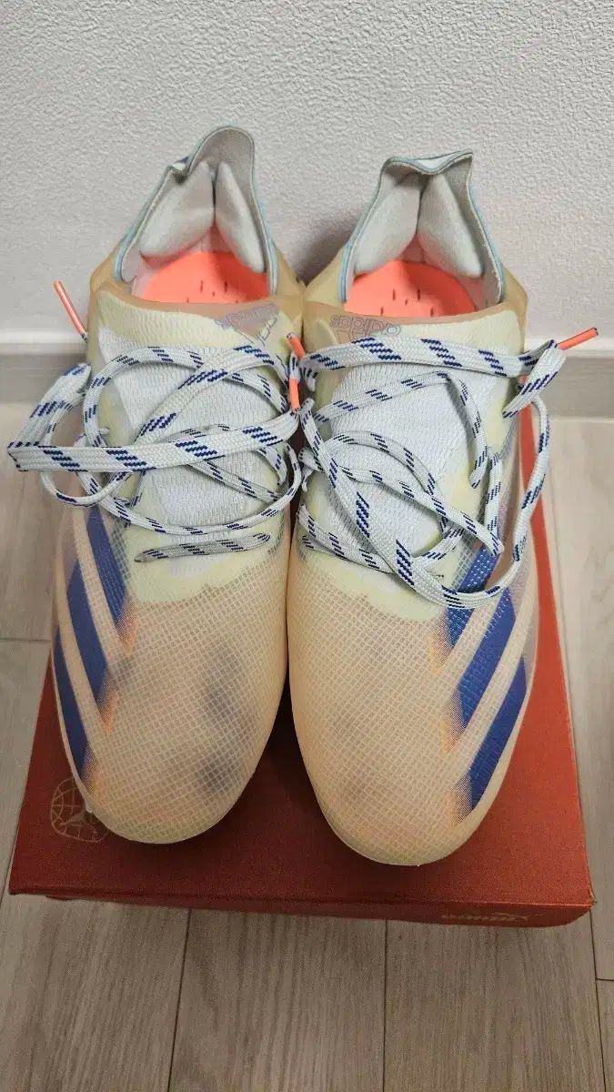 アディダス ゴースト 1 FG 255mm