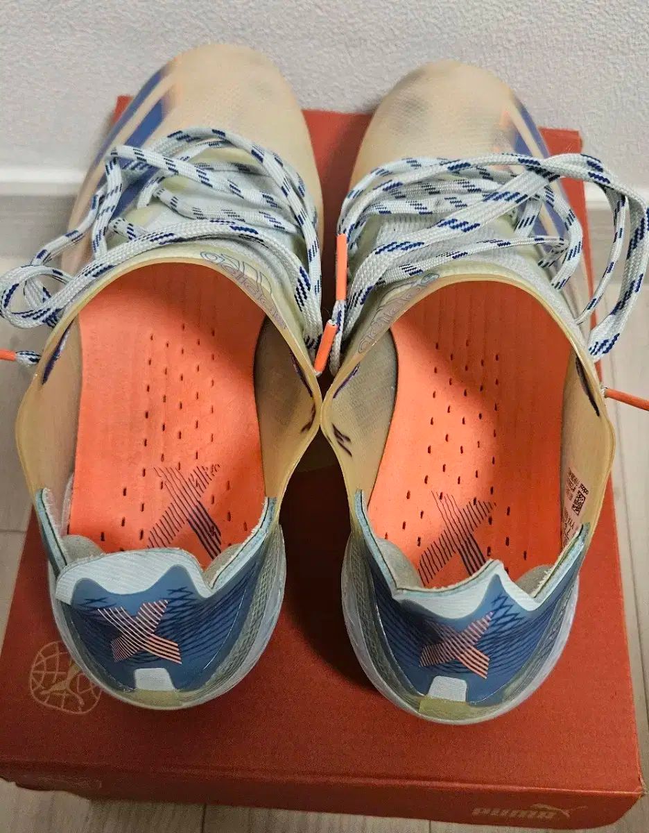 アディダス ゴースト 1 FG 255 mm