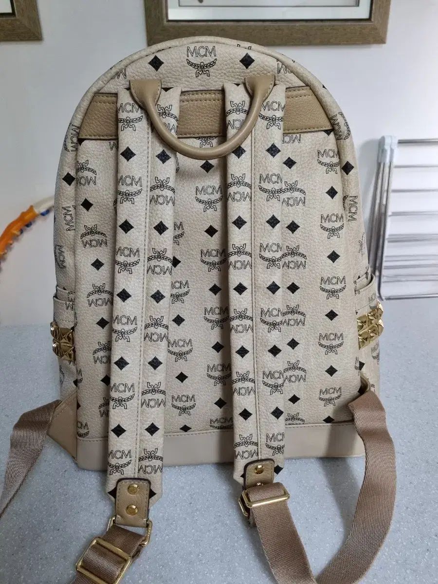 MCM スタッズ ヴィセトス バックパック L