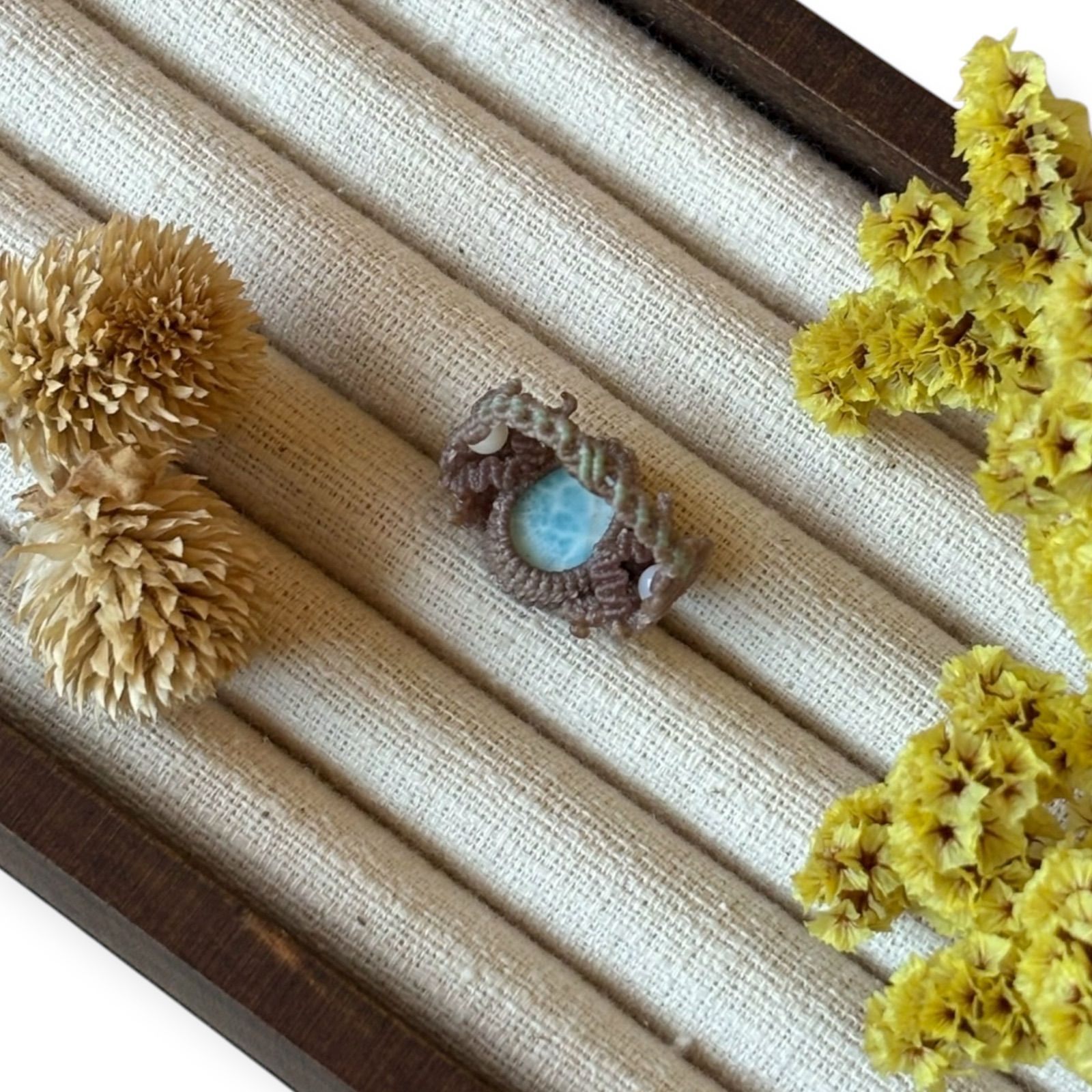 ラリマー 天然石リング マクラメ ハンドメイド 優しい輝き 癒しのお守り 高品質 手編みジュエリー カレンシルバー マザーオブパール