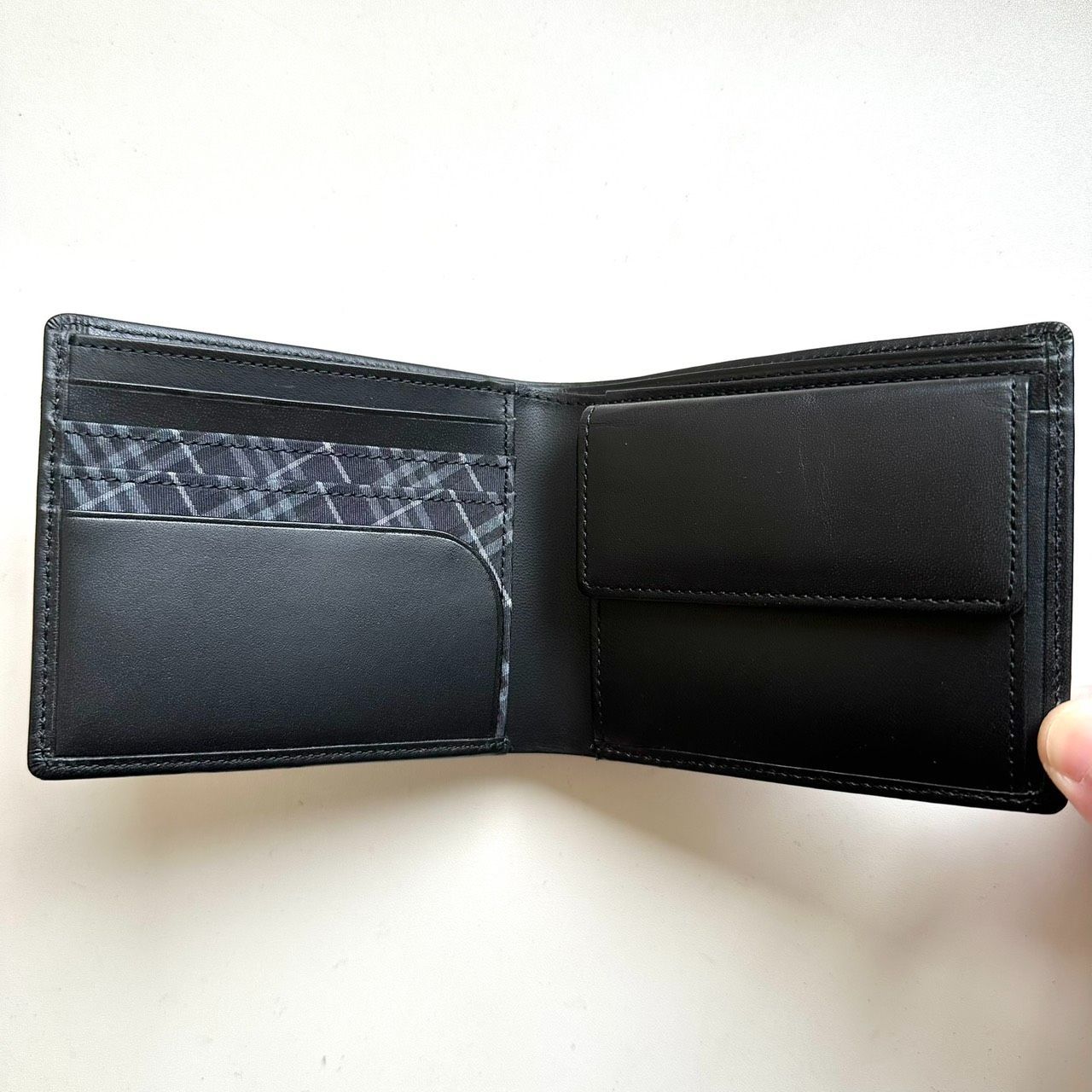 二つ折り財布 ブラック