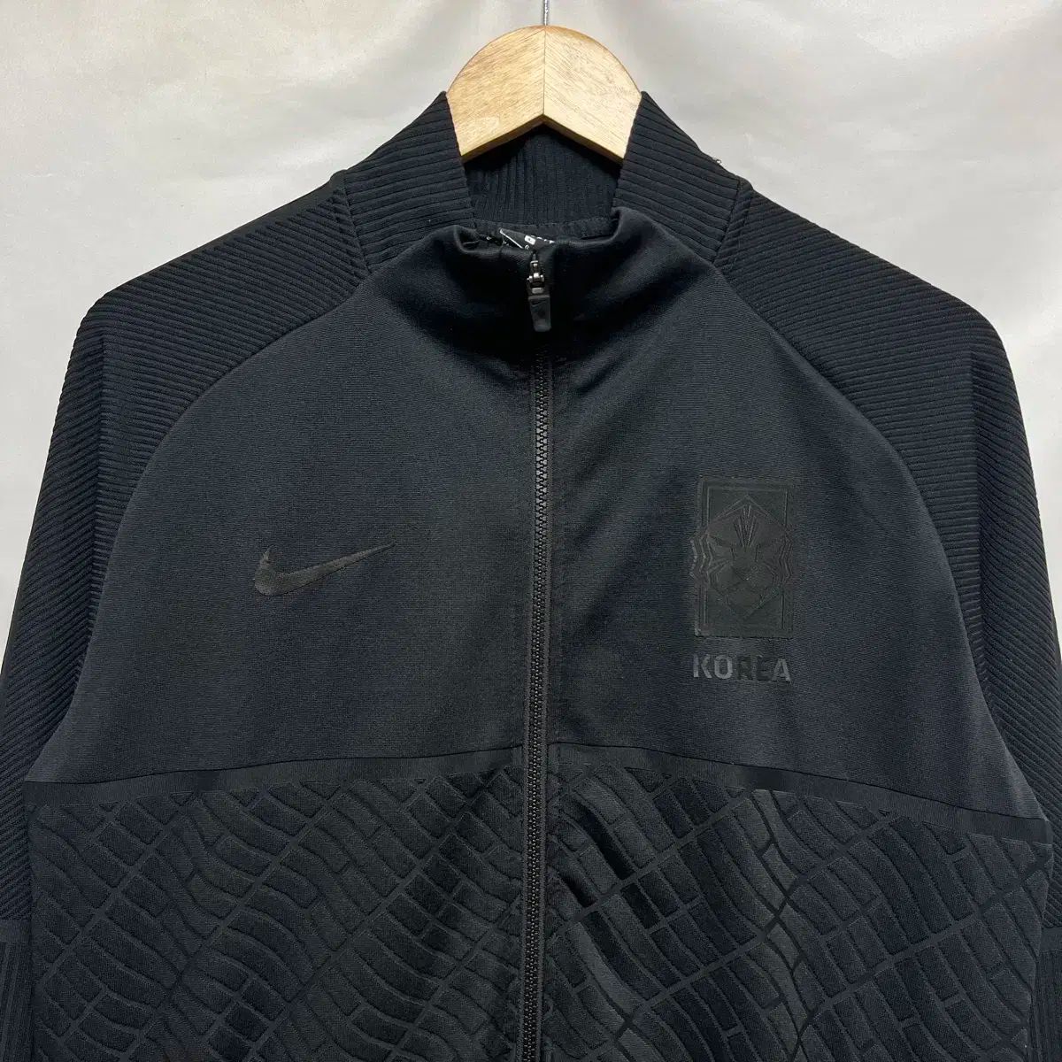 L NIKE 韓国サッカー韓国国家代表 20-21 ブラック トレーナー アンド ジャケット