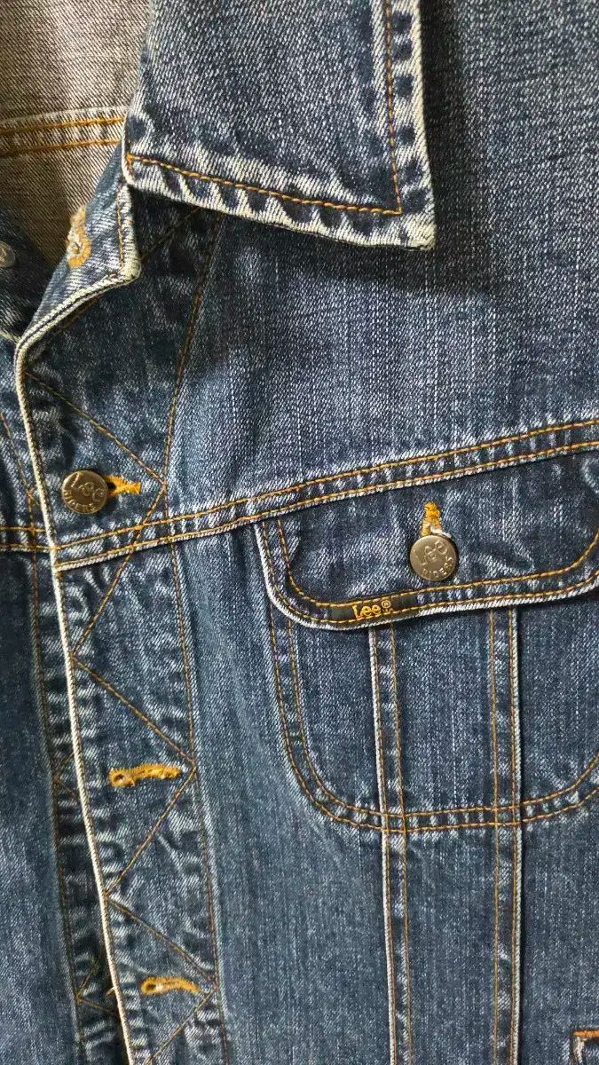 リー トラッカー