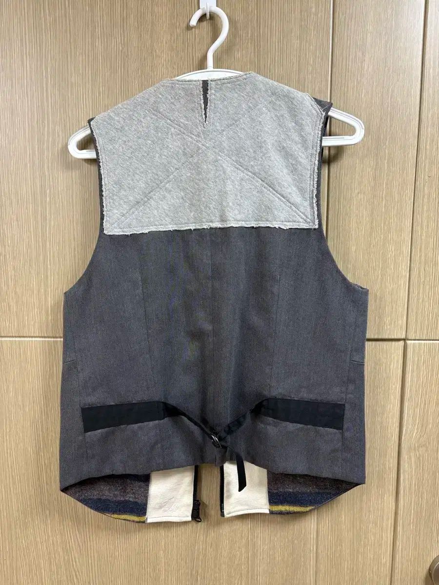 ディッキーズ イッセイミヤケ グレー ベスト