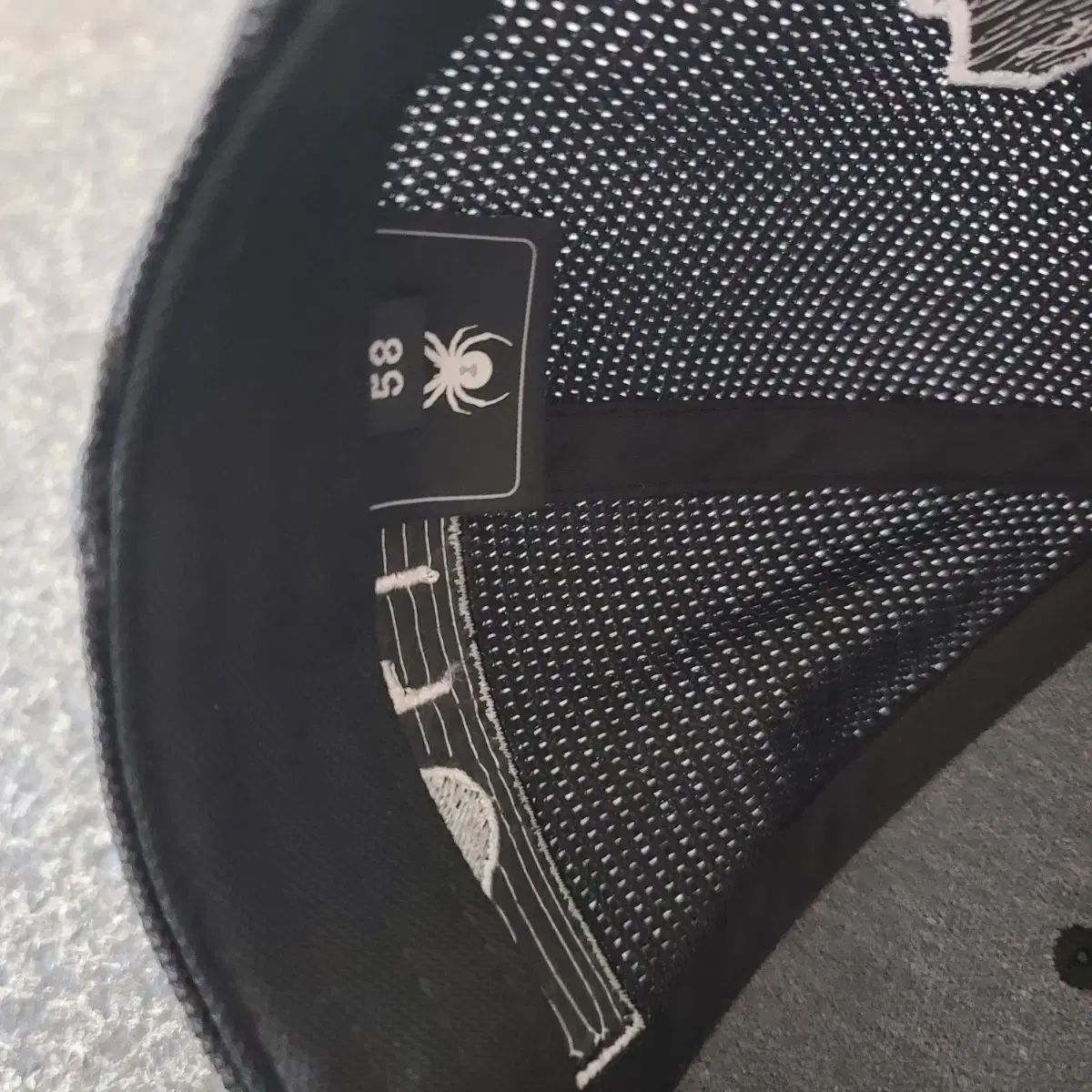 アセンティック