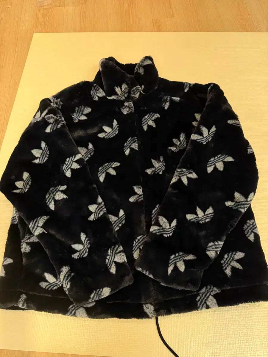 XLアディダス フリース モノグラム ファー ジャケット ネイビー