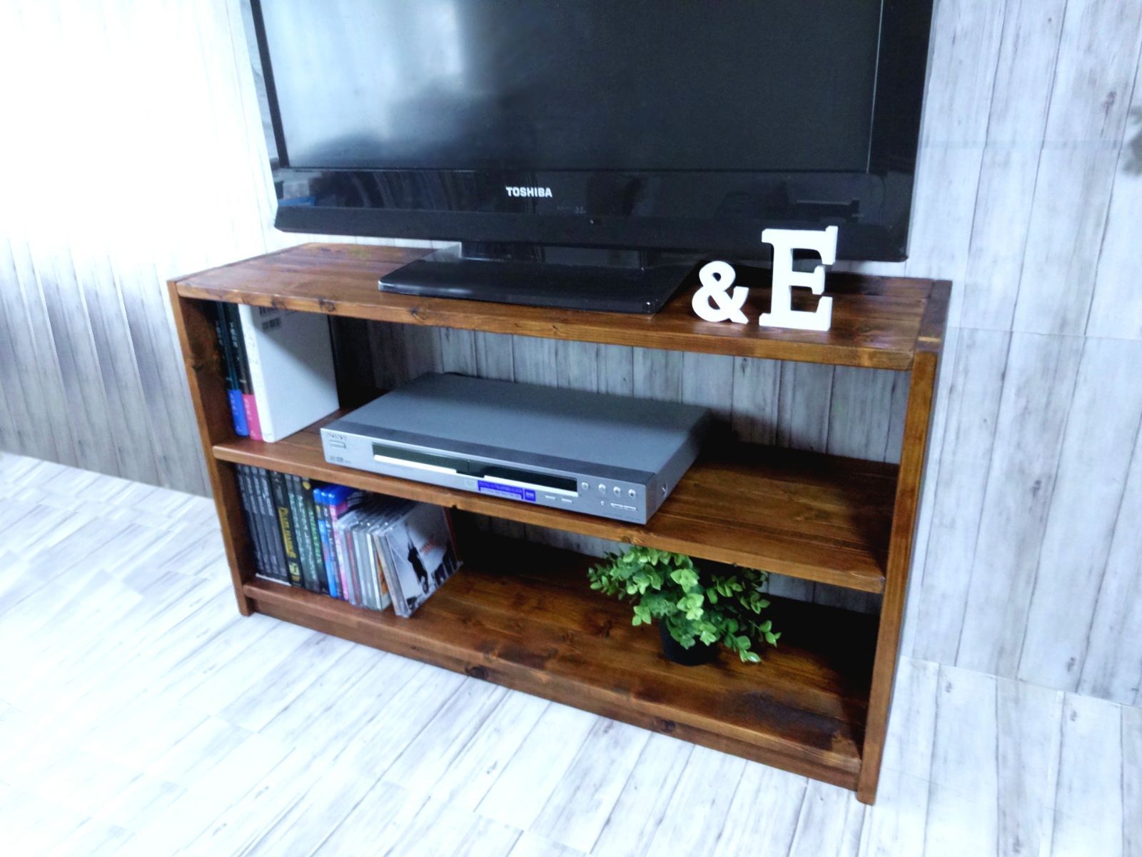 ダークチーク色