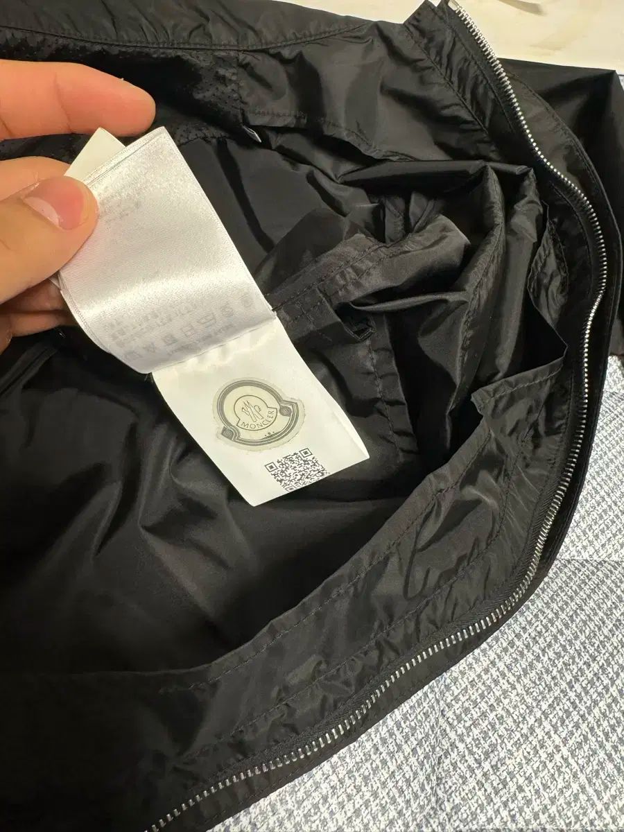 ウィンドブレーカー