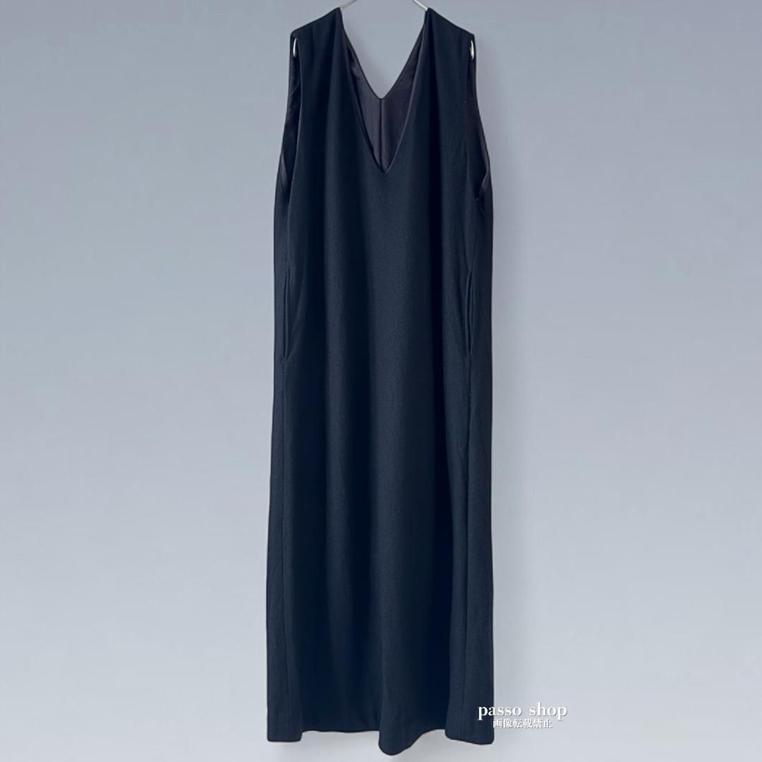 大人気 かぐれ ウールスムース Vネック ワンピース ジャンパースカート 黒