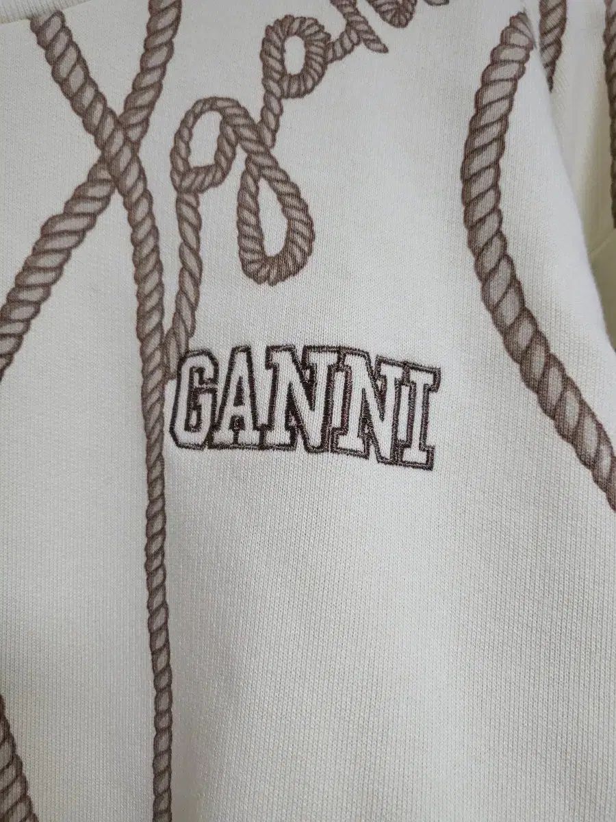 GANNI ガニー