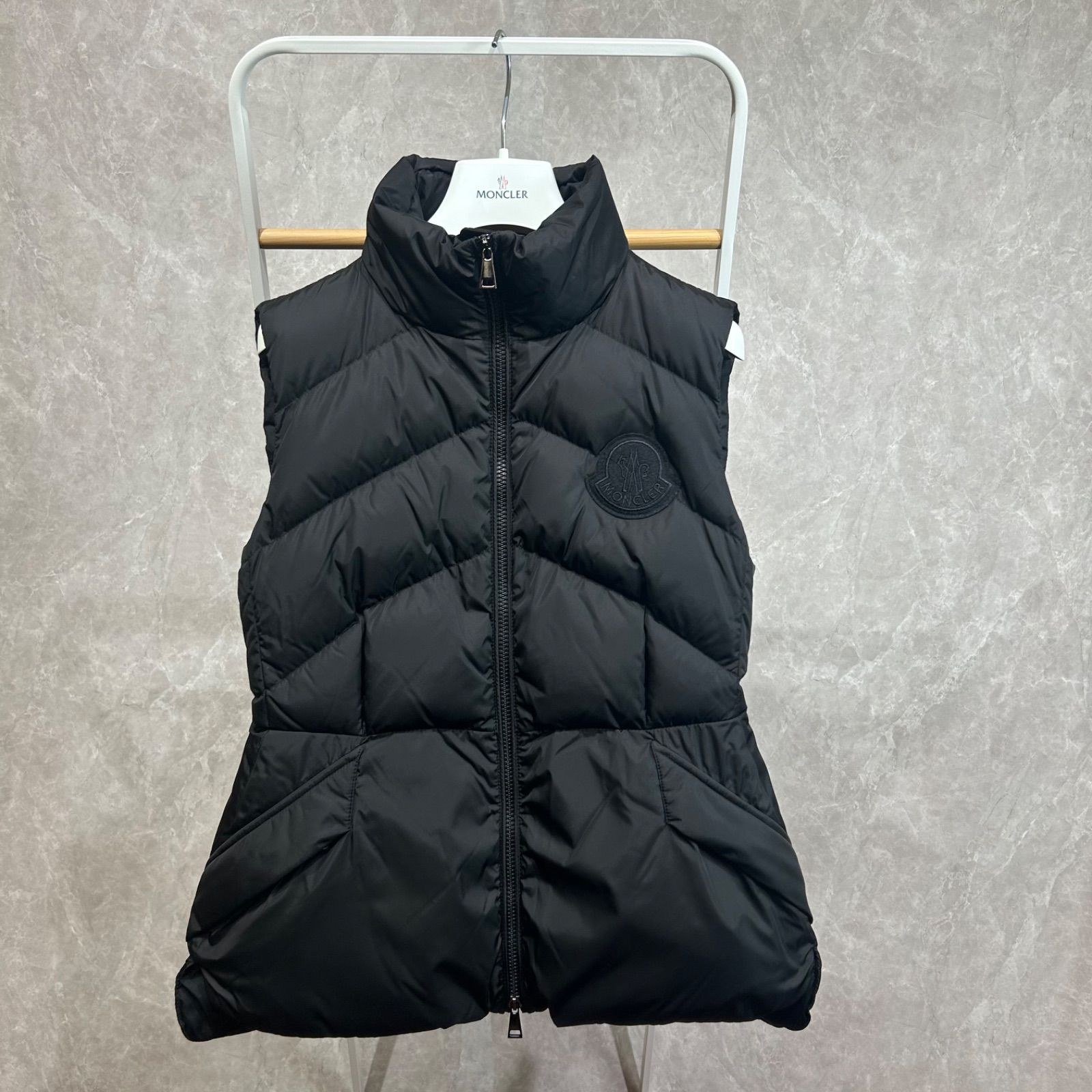 MONCLERモンクレールダウンベストジレ GILET黒0