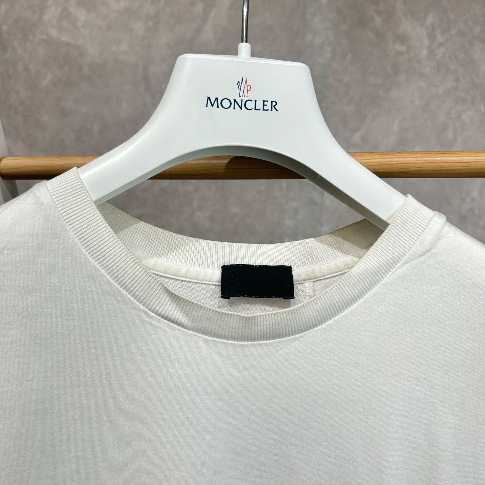 MONCLER モンクレールラバーワッペン半袖Tシャツ白XL-値下げする特売