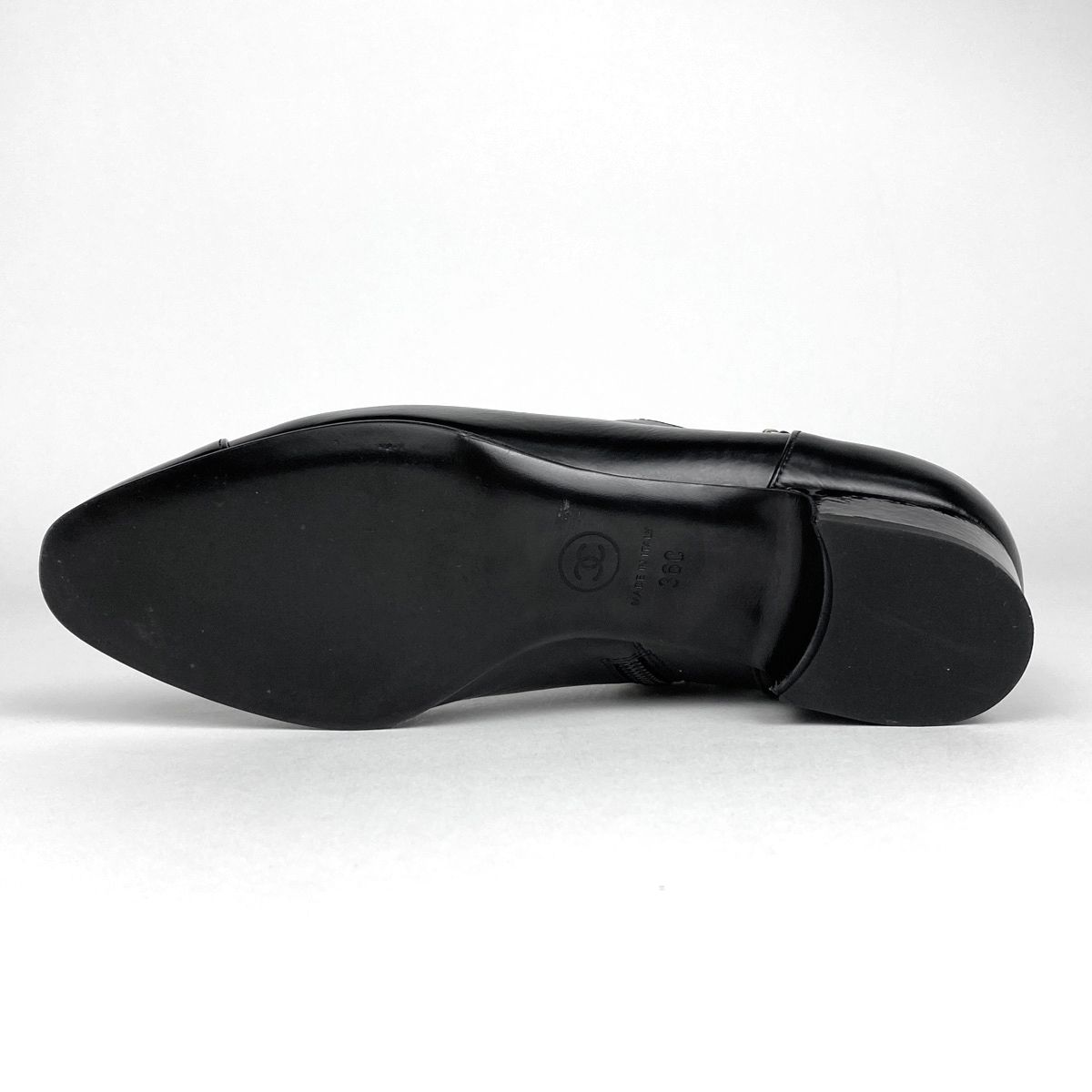 レザー ブラック