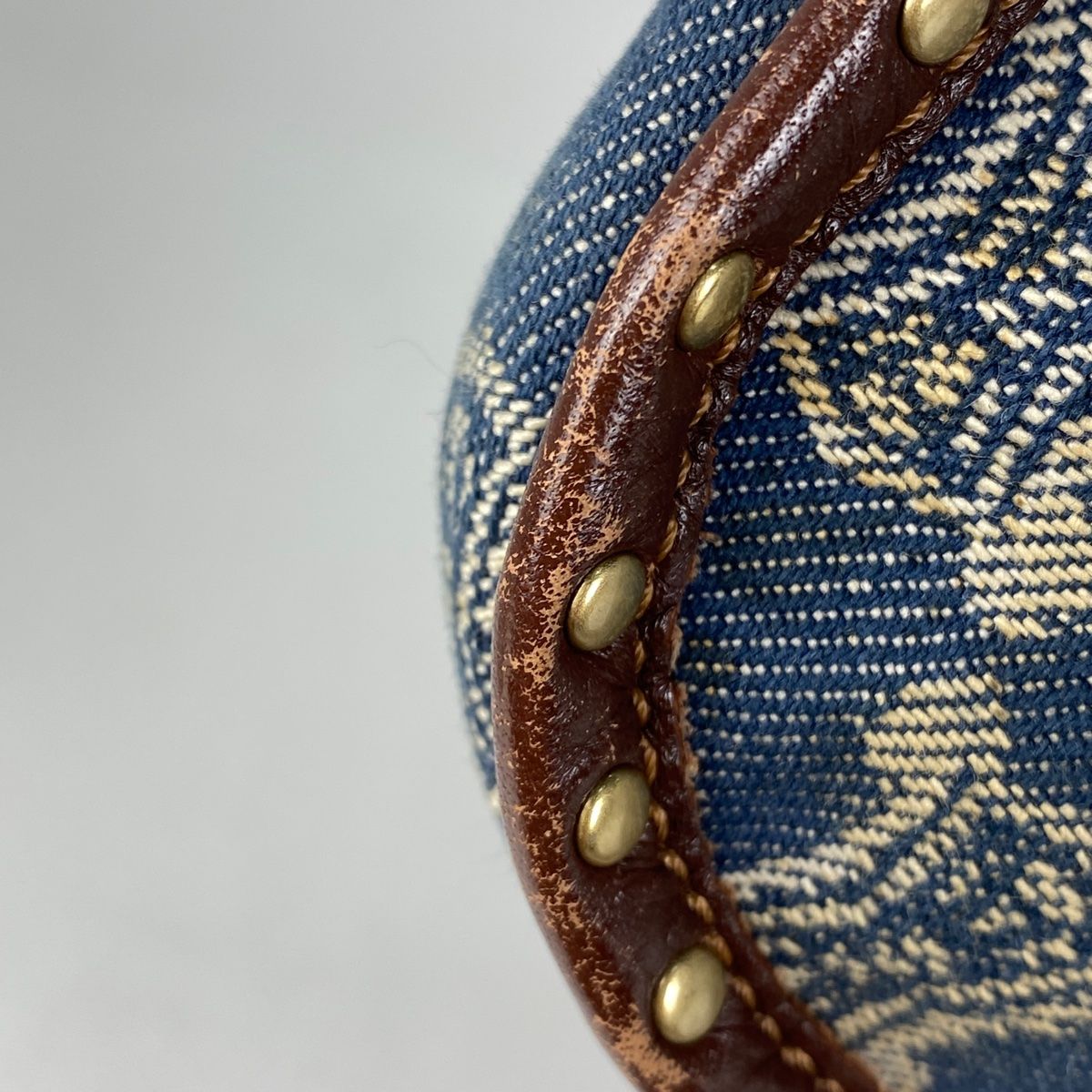 ブルー ブラウン