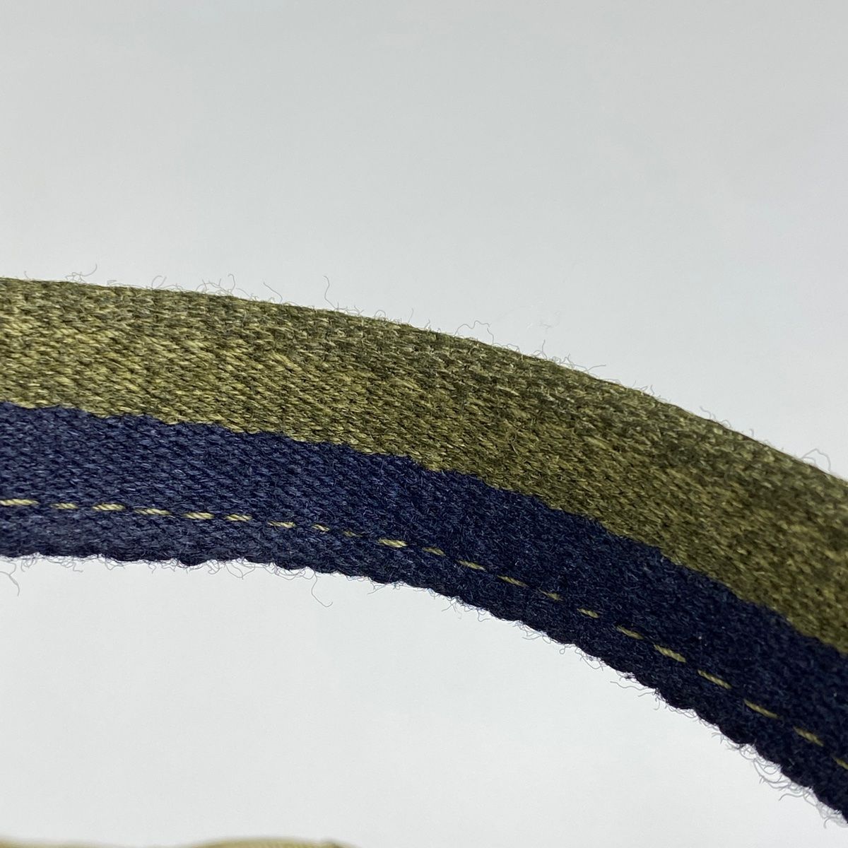 キャンバス カーキ