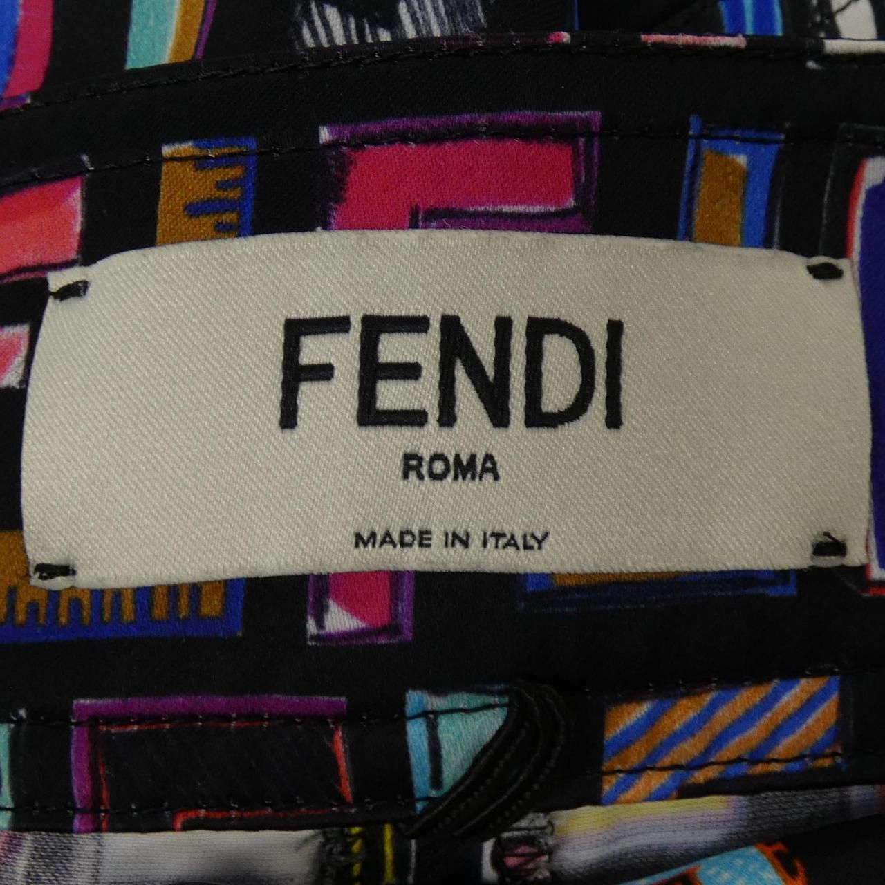 フェンディ FENDI