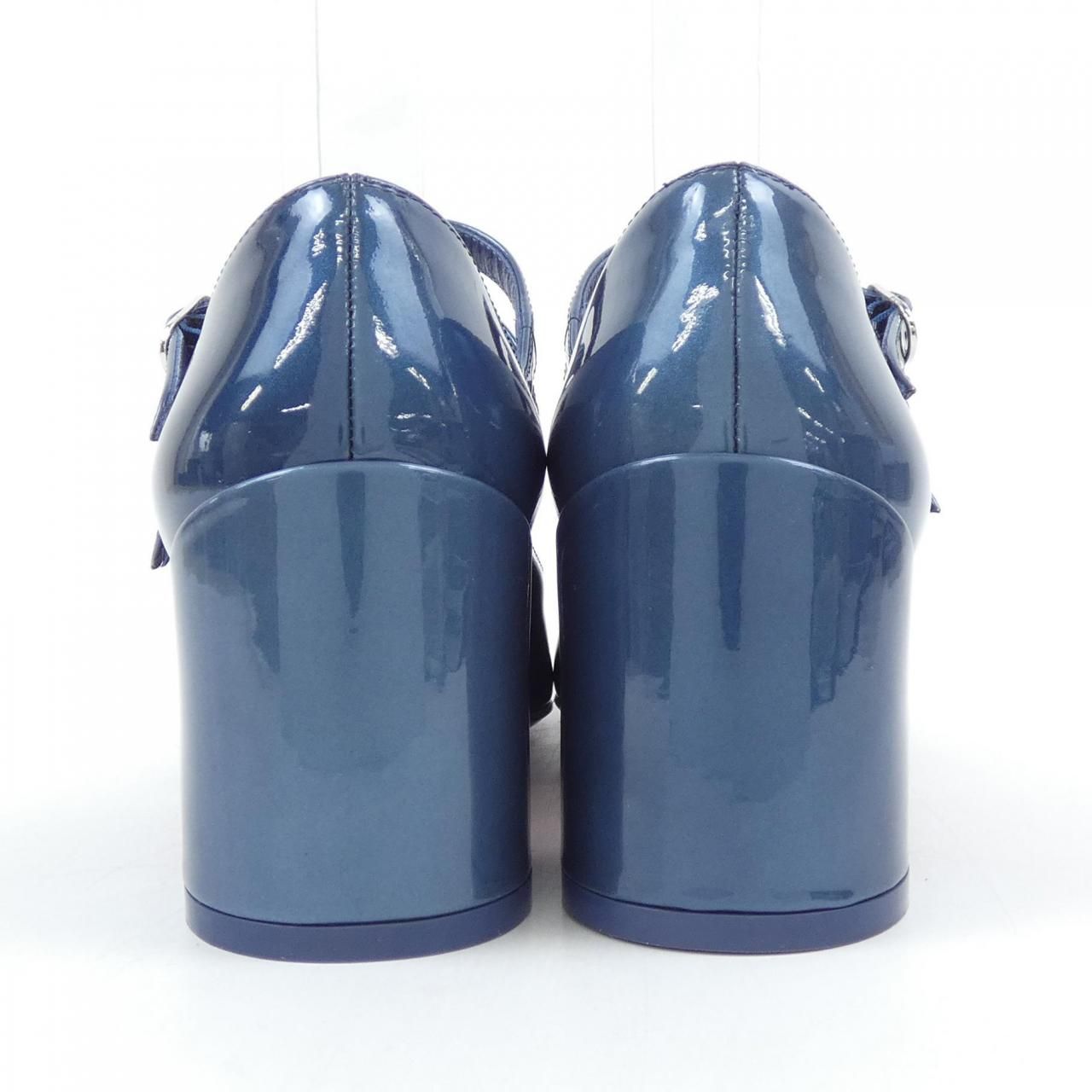 クリスチャンルブタン