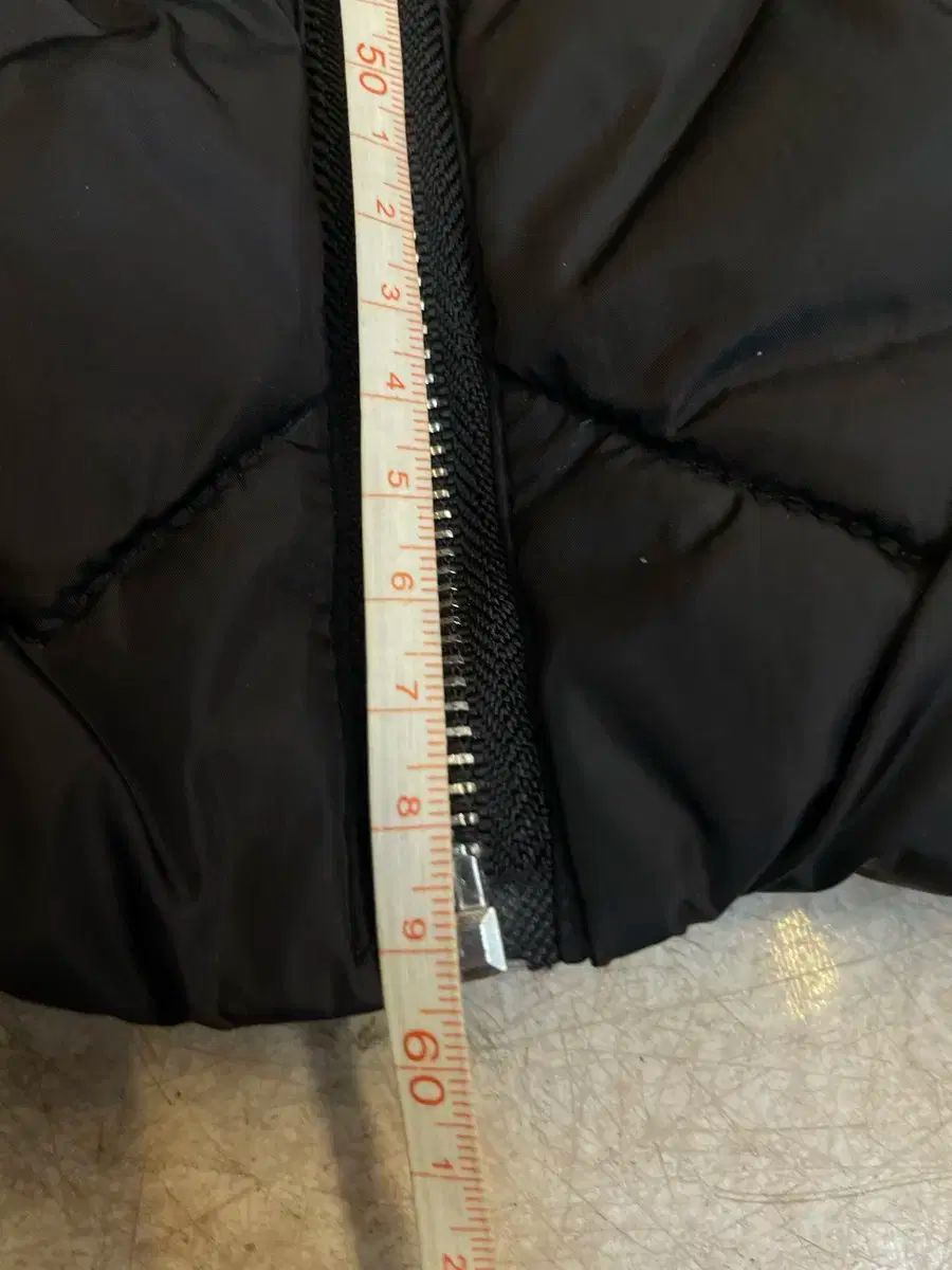 キルティング軽量ダウンジャケット