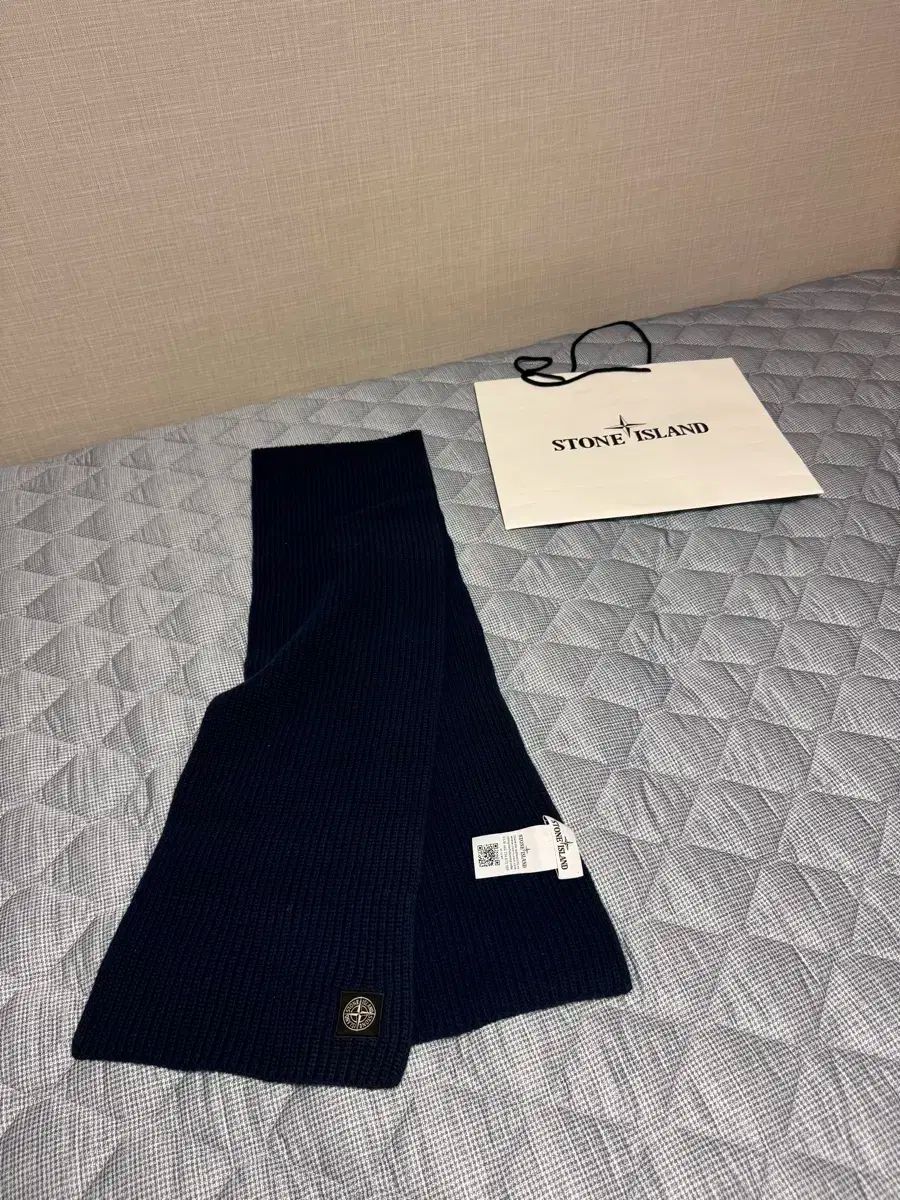 ストーンアイランド ロゴ