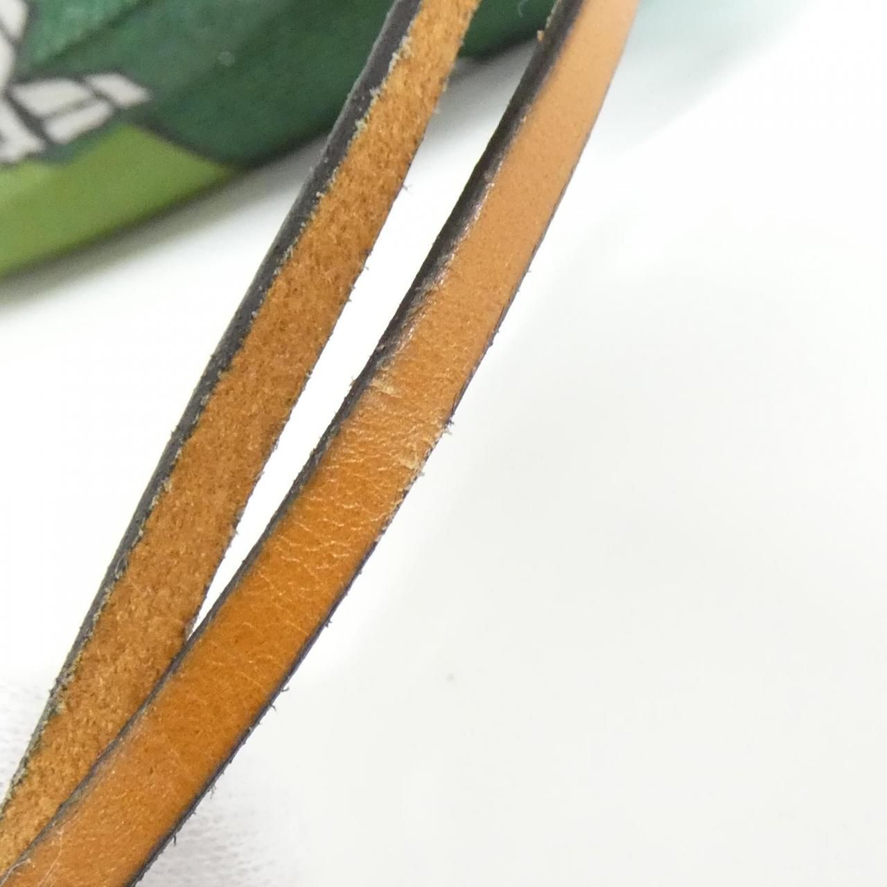 ロエベ C822057X05