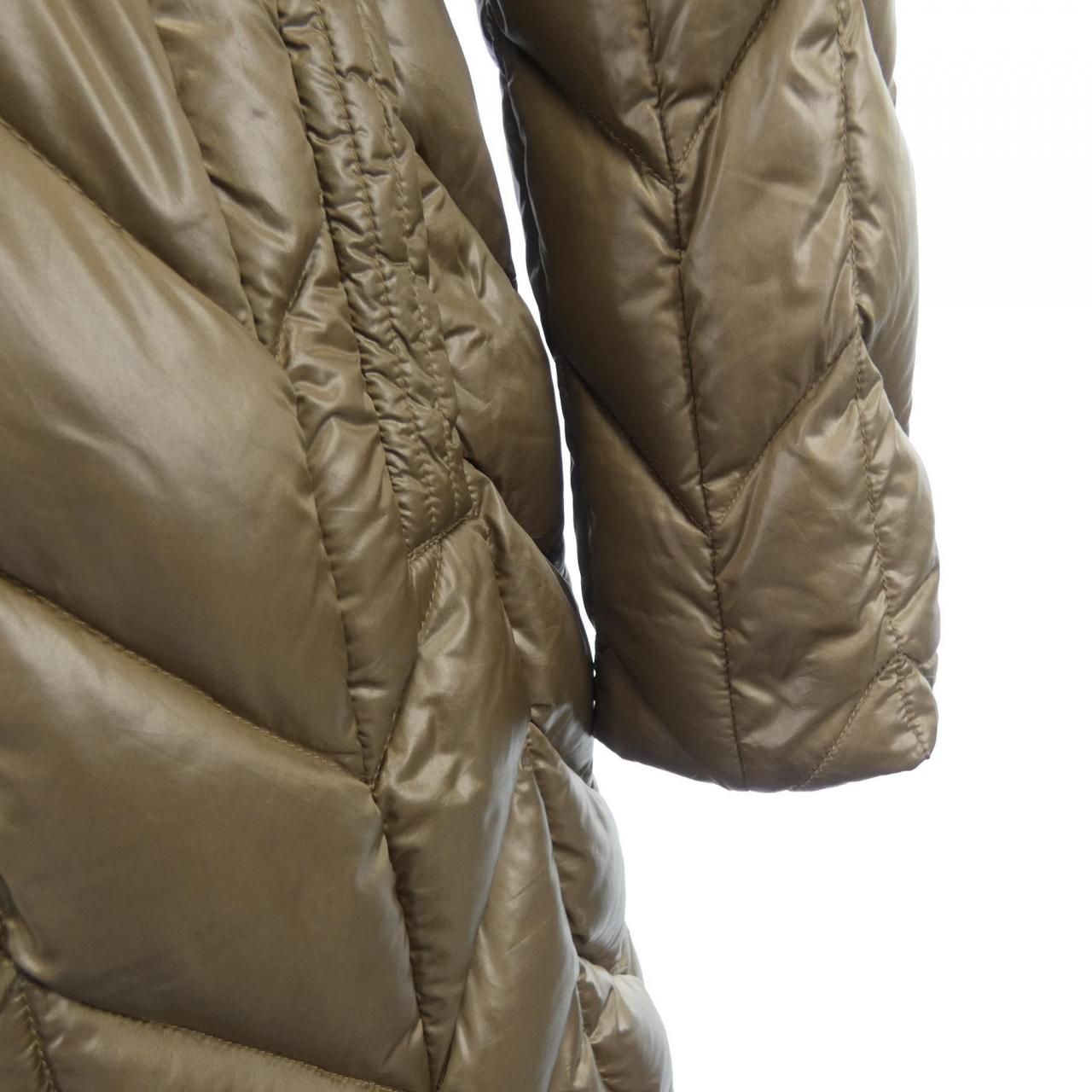 ダウンジャケット