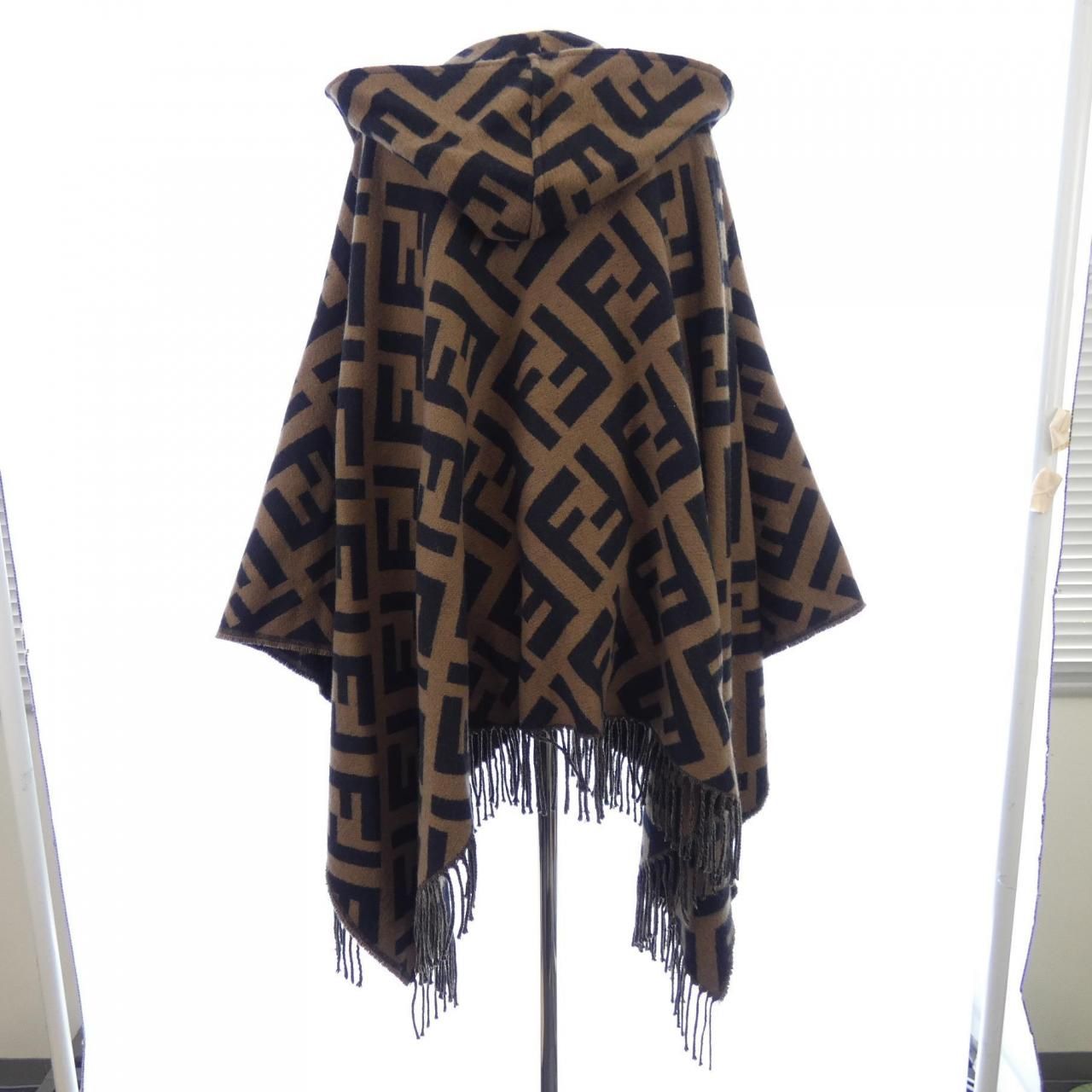 フェンディ FENDI FXX711 AEOS TU ケープ