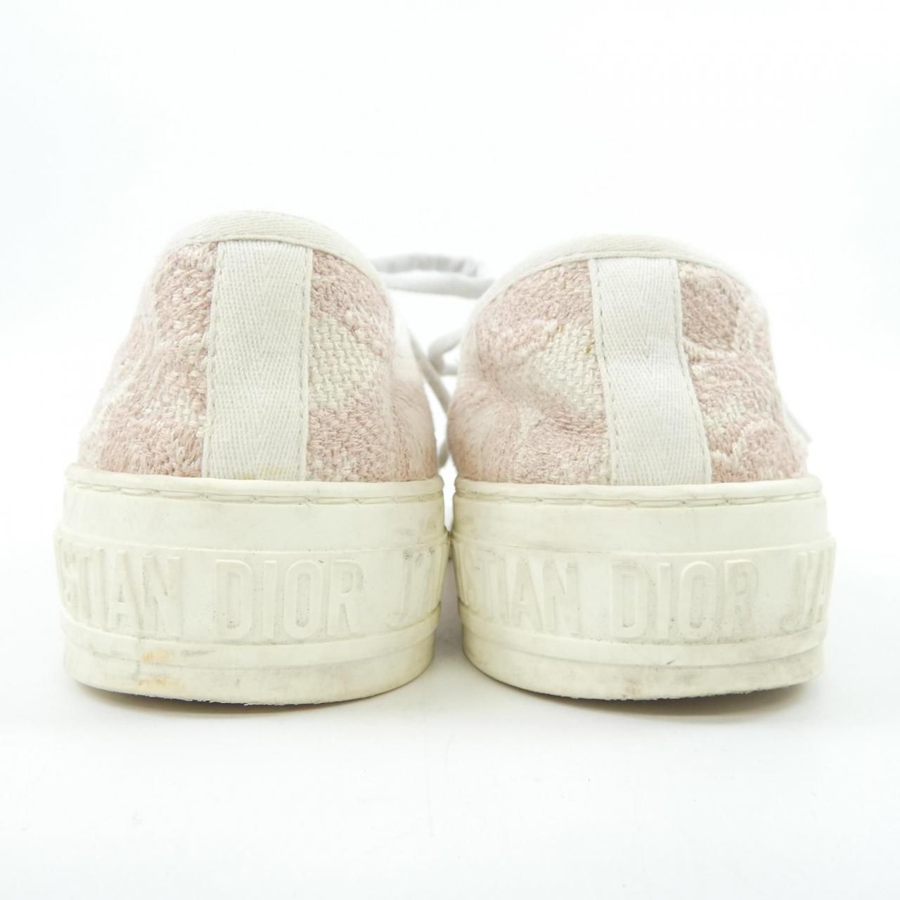 エンブロイダリー