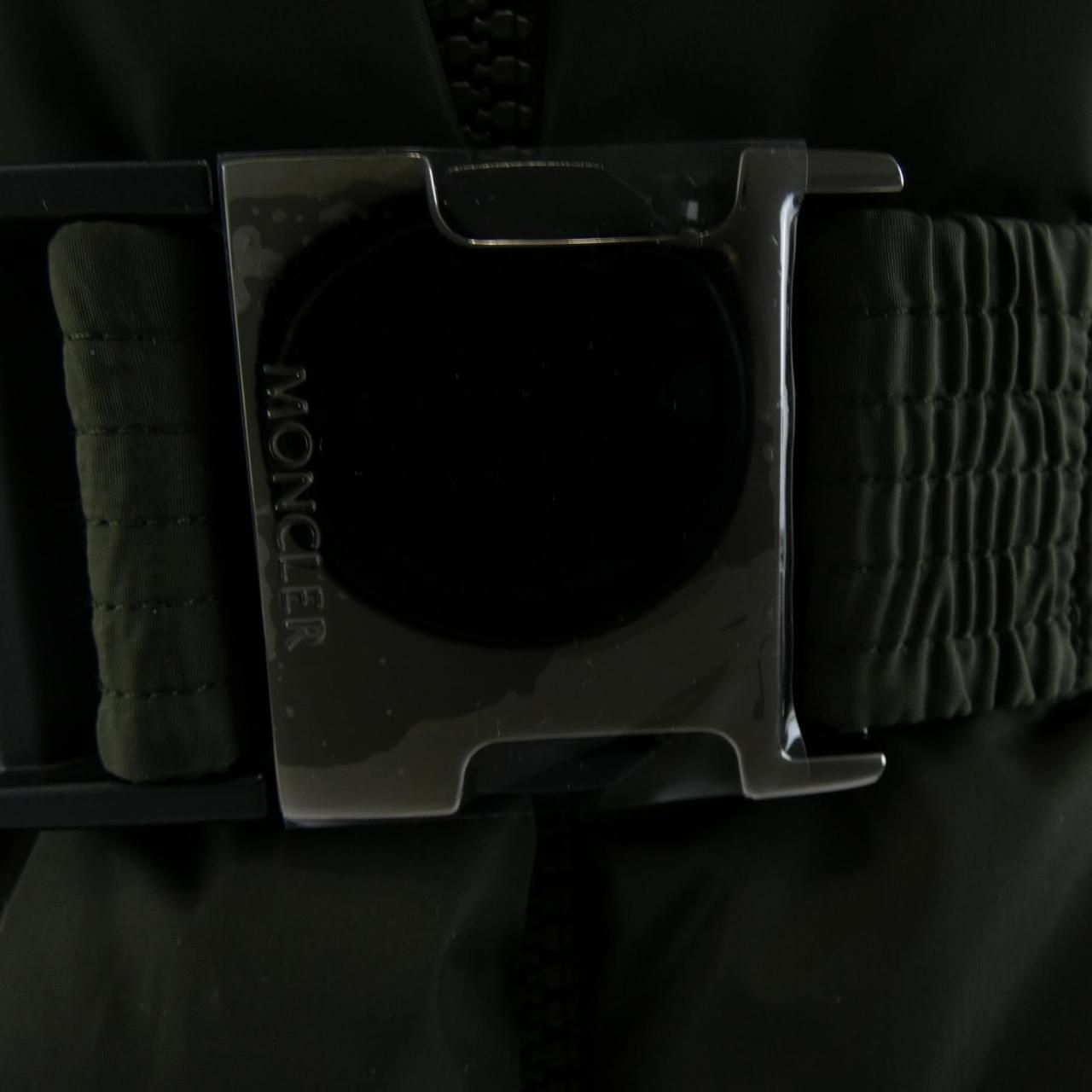 ダウンジャケット