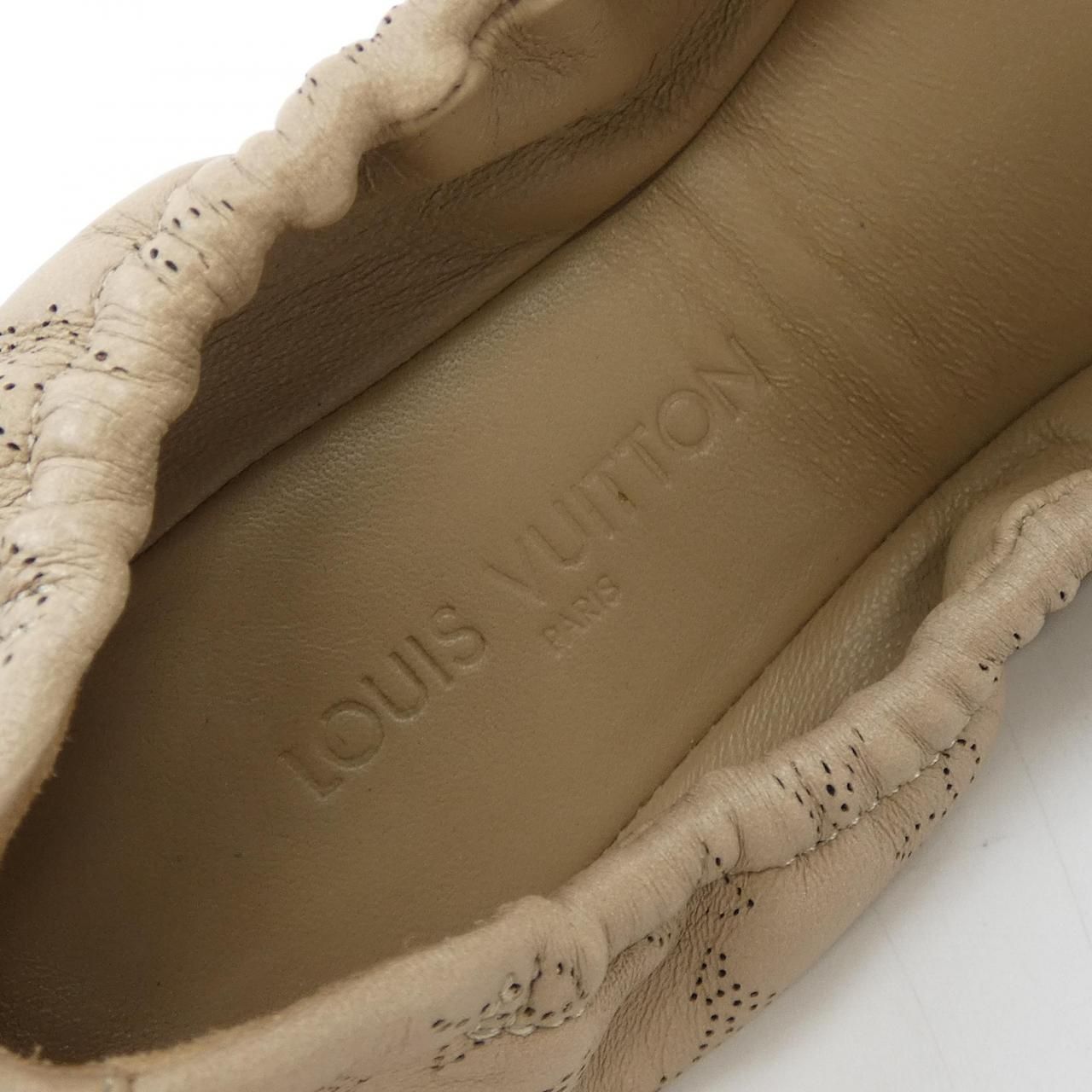 VUITTON フラットシューズ