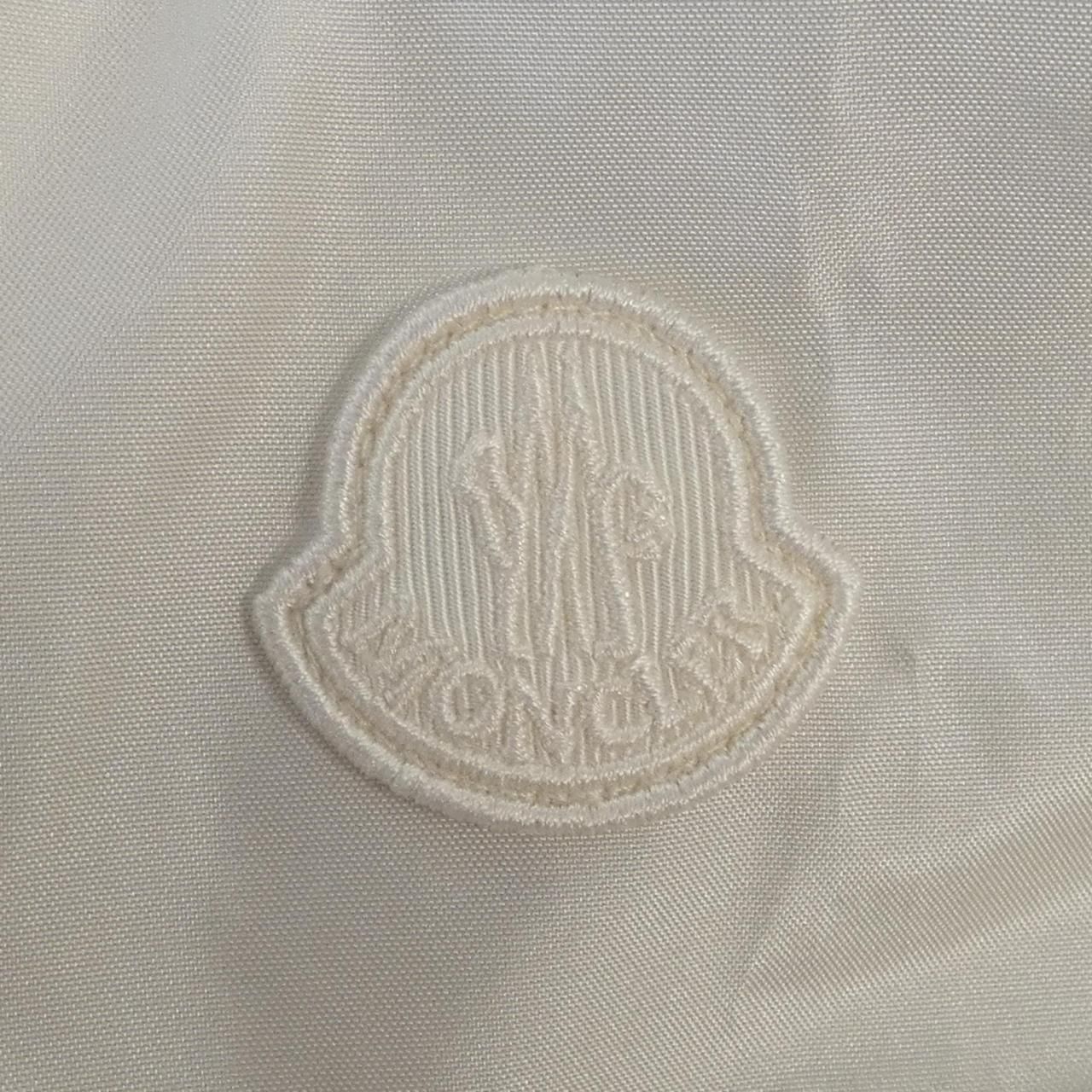 モンクレール MONCLER